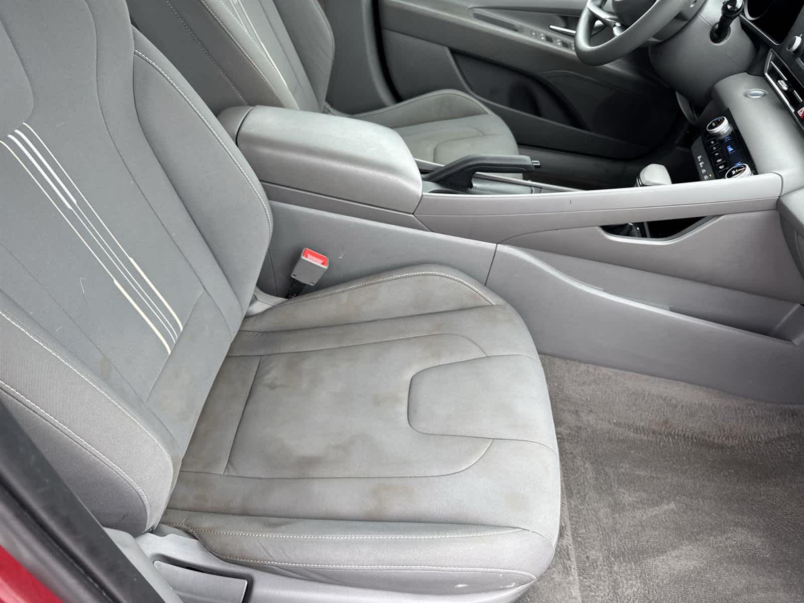 Thumbnail: 2022 Hyundai Elantra - 16