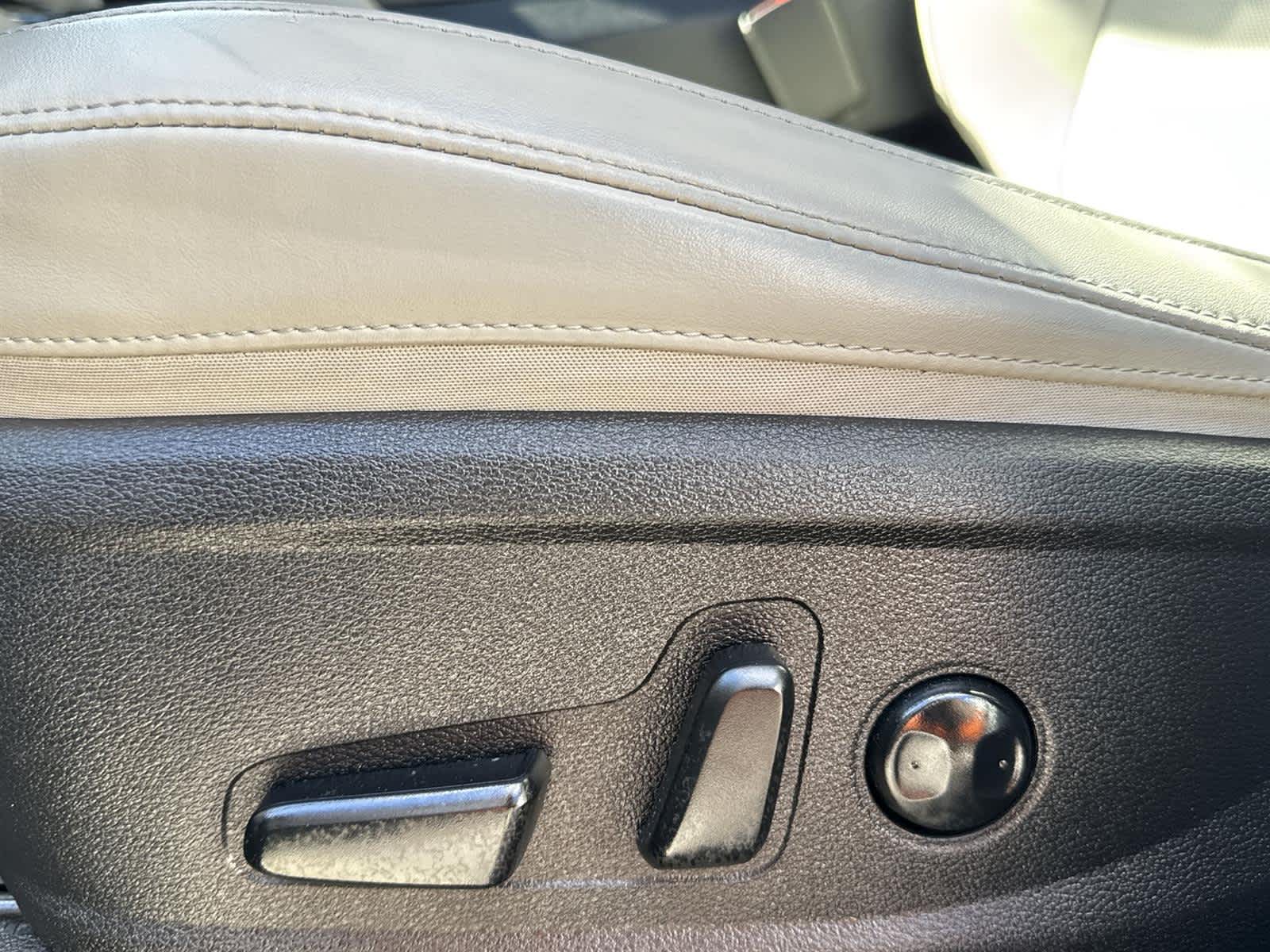 Thumbnail: 2021 Kia Telluride - 14