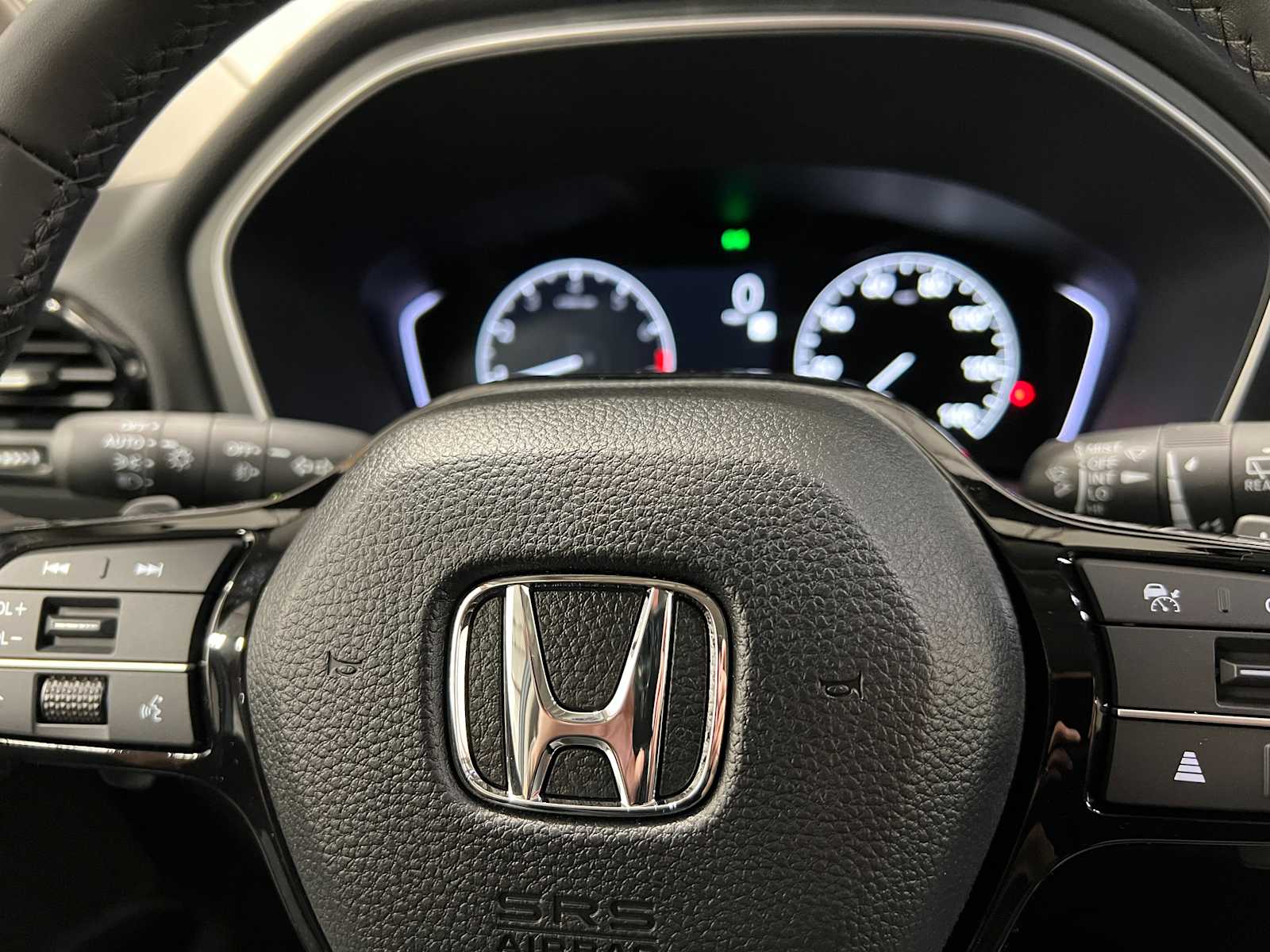 2025 Honda Pilot Touring 26