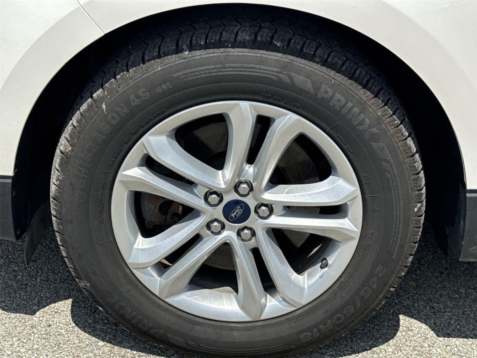 Thumbnail: 2019 Ford Edge - 11