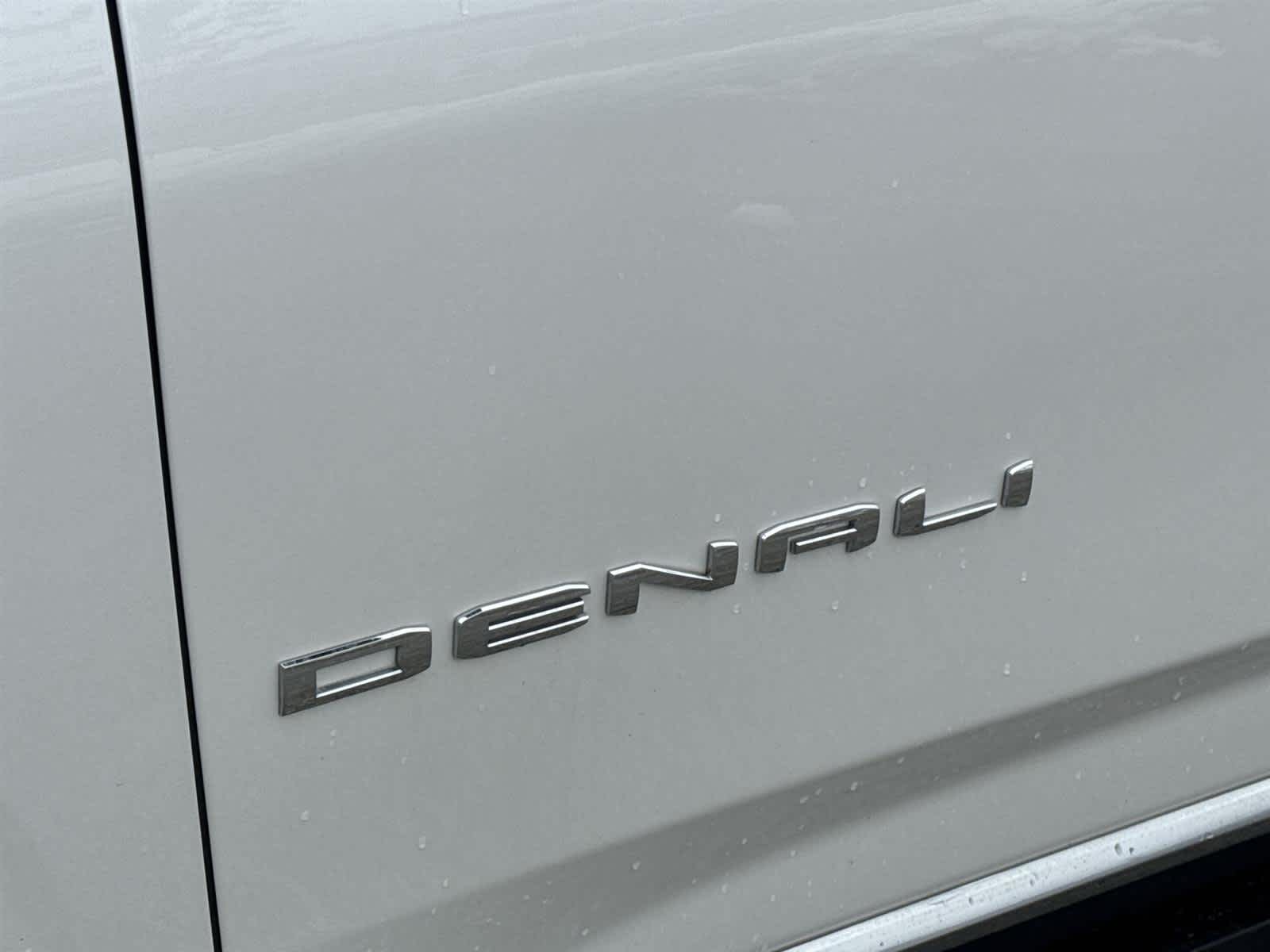 Thumbnail: 2023 GMC Yukon XL - 11