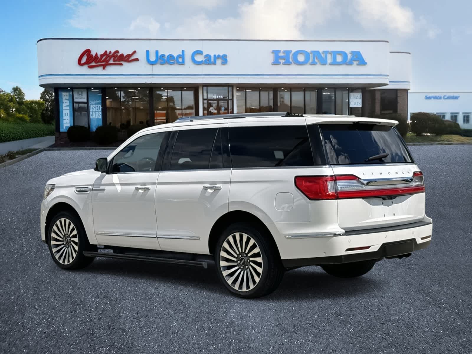 Thumbnail: 2019 Lincoln Navigator - 3