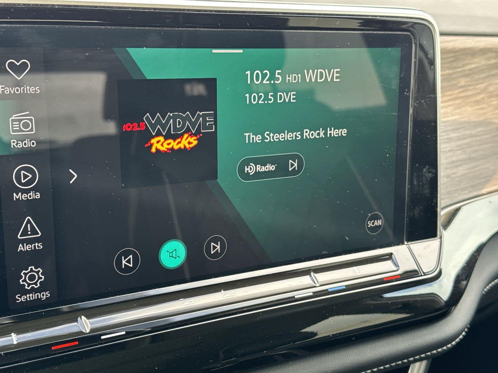 Thumbnail: 2024 Volkswagen Atlas - 25