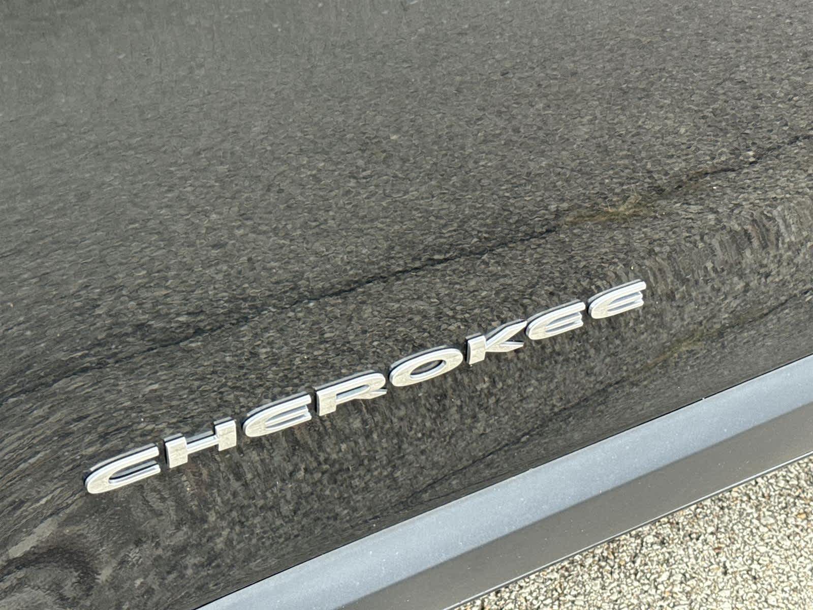 Thumbnail: 2015 Jeep Cherokee - 11
