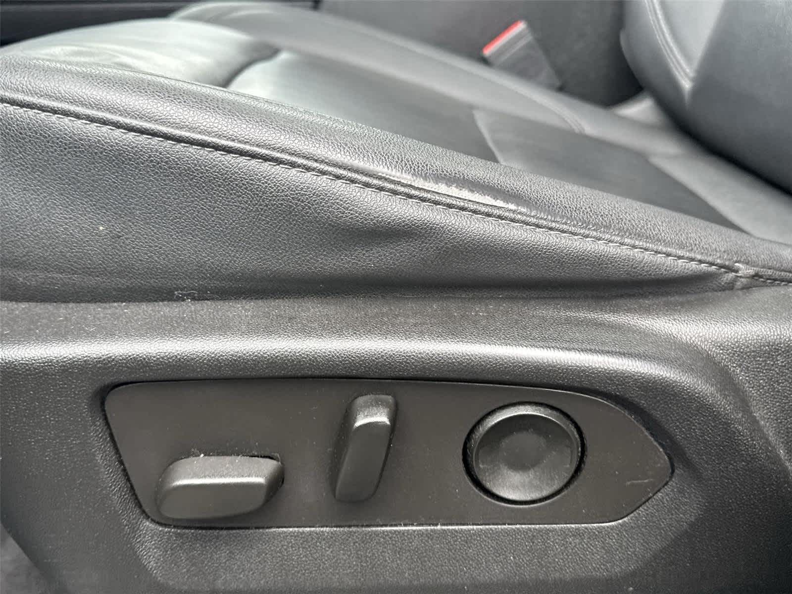 Thumbnail: 2023 Chevrolet Suburban - 14