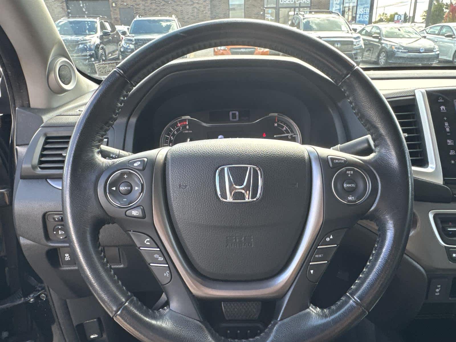 Thumbnail: 2017 Honda Ridgeline - 19