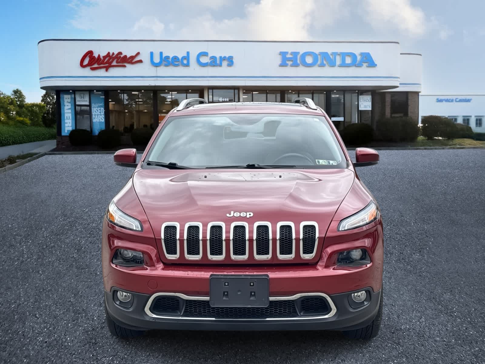 Thumbnail: 2017 Jeep Cherokee - 8