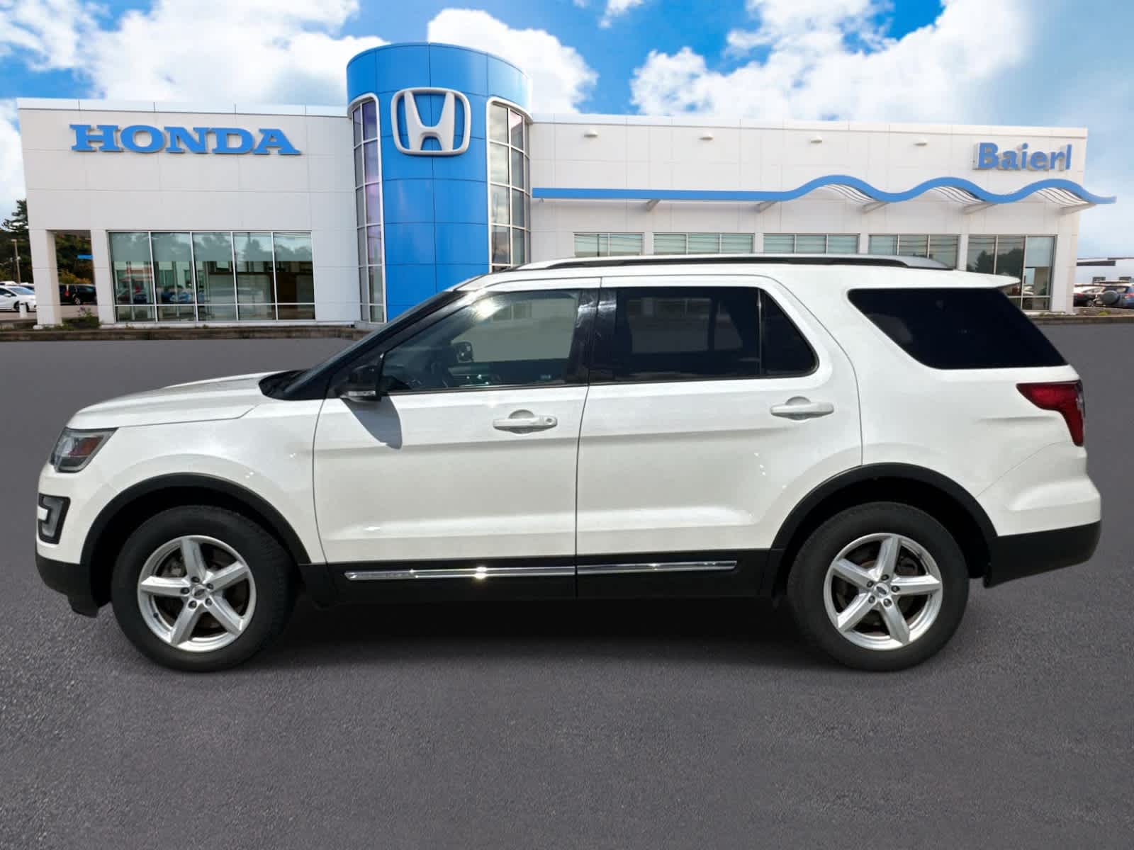 Used 2016 Ford Explorer XLT with VIN 1FM5K8DH6GGB93248 for sale in Wexford, PA