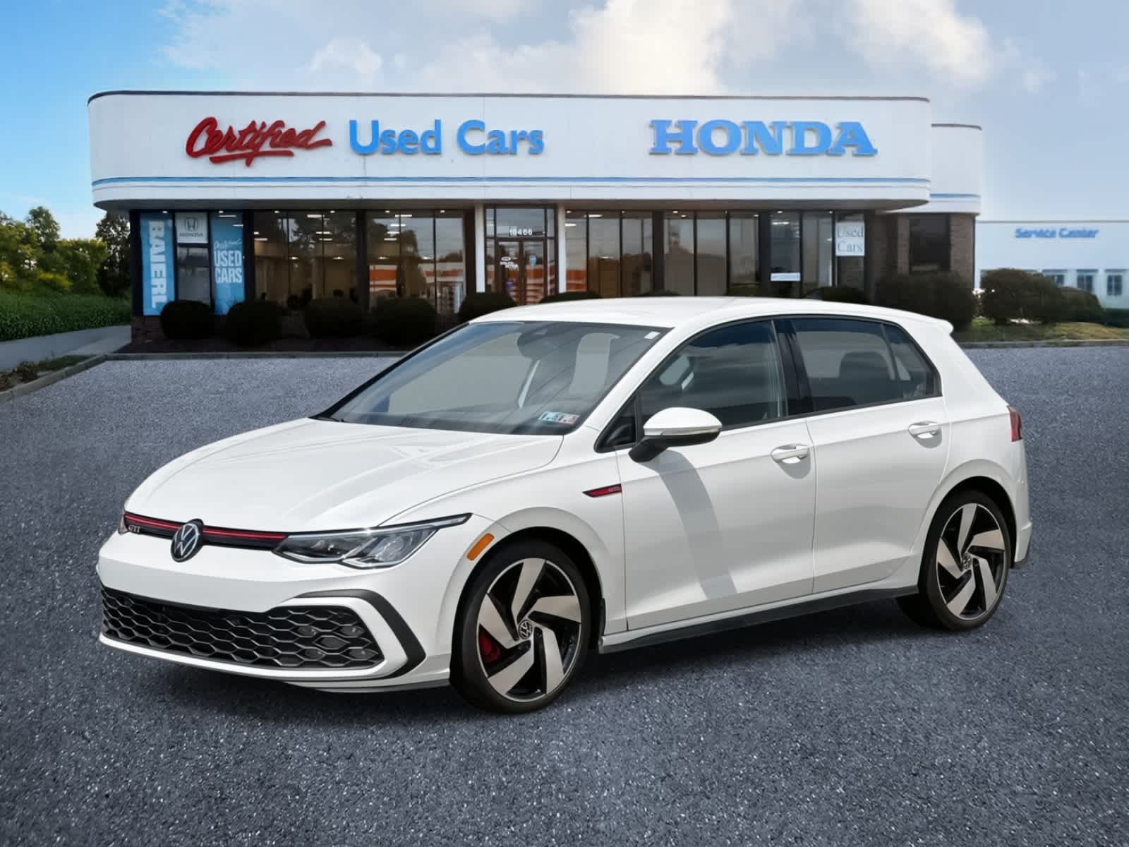 Thumbnail: 2022 Volkswagen Golf - 1