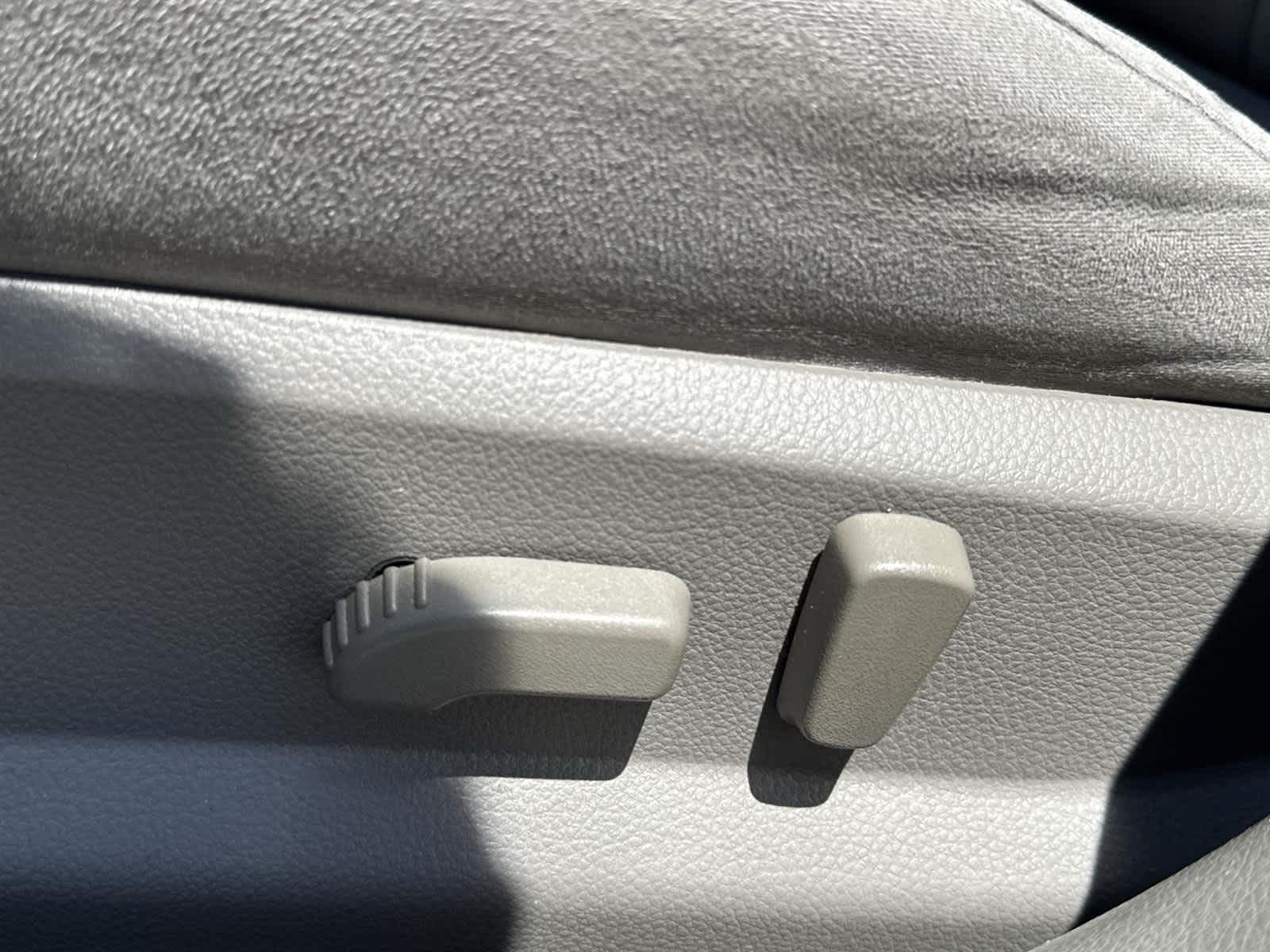 Thumbnail: 2012 Nissan Altima - 15