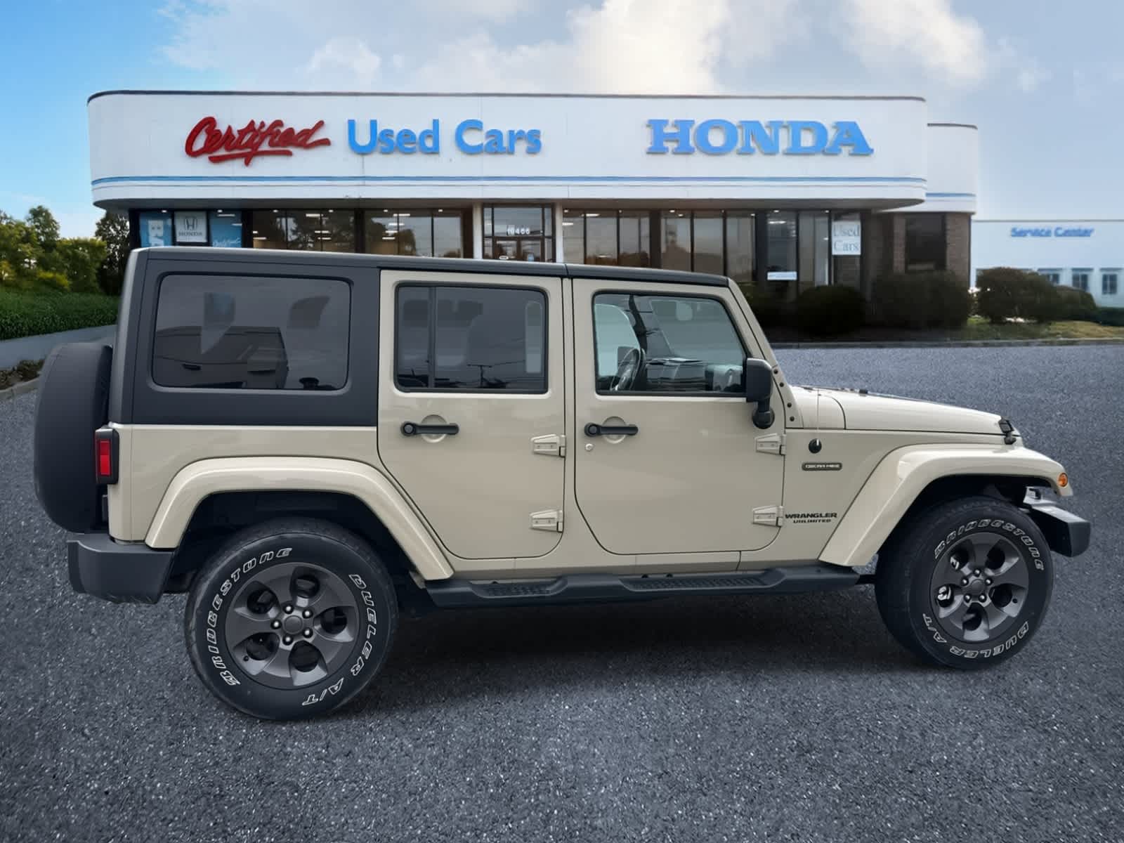 Thumbnail: 2017 Jeep Wrangler - 7