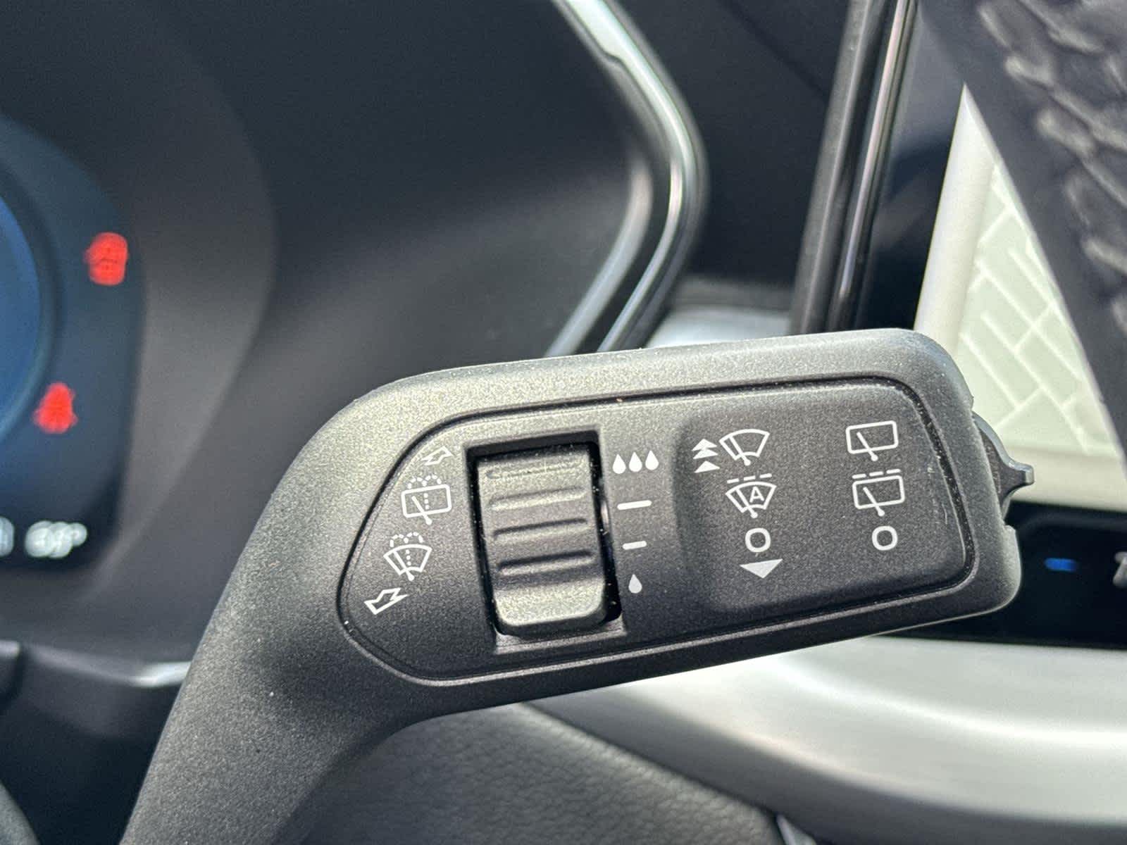 Thumbnail: 2023 Ford Escape - 21