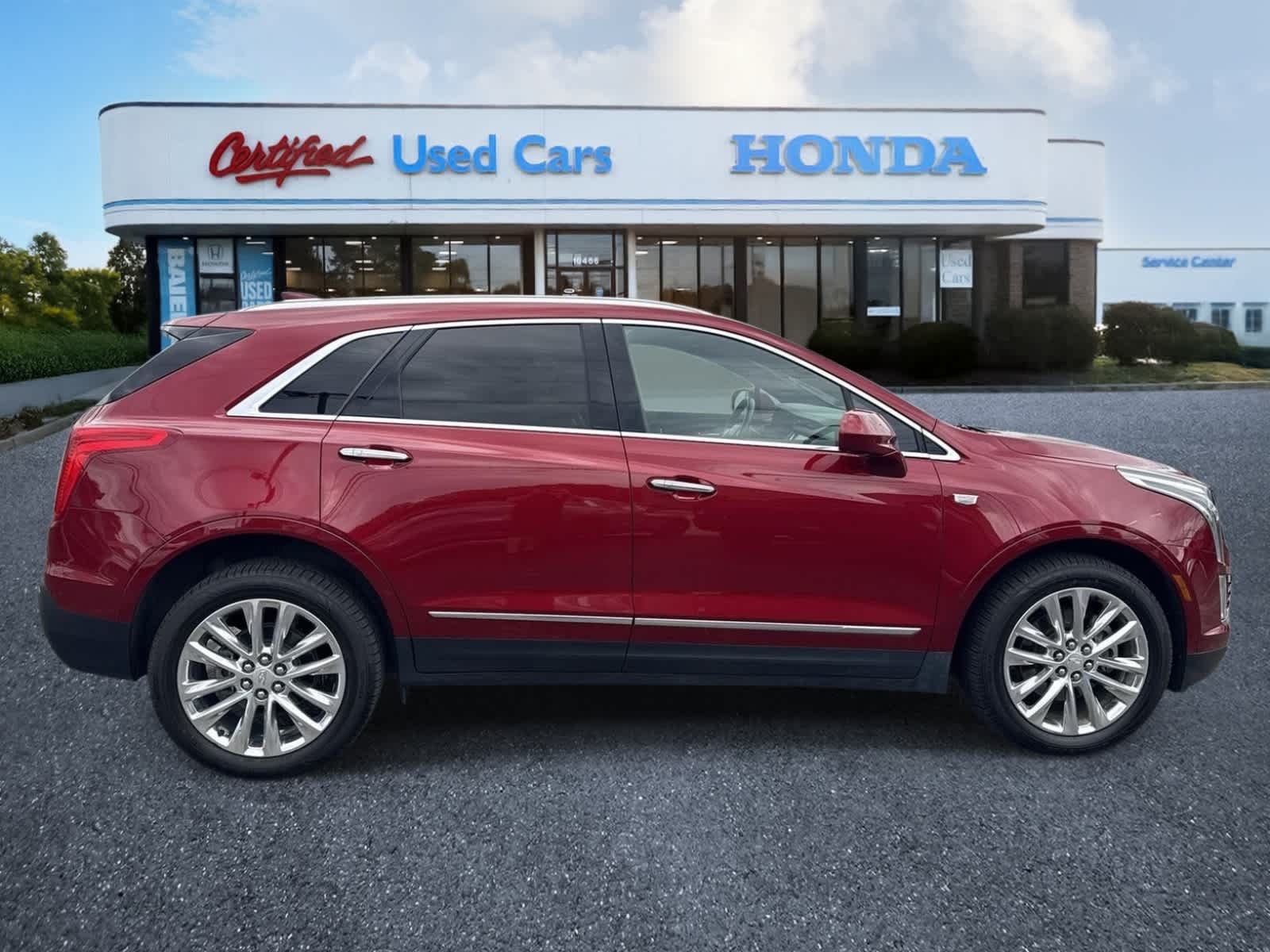 Thumbnail: 2019 Cadillac XT5 - 6