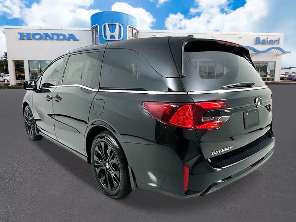 2026 Honda Odyssey photo 2