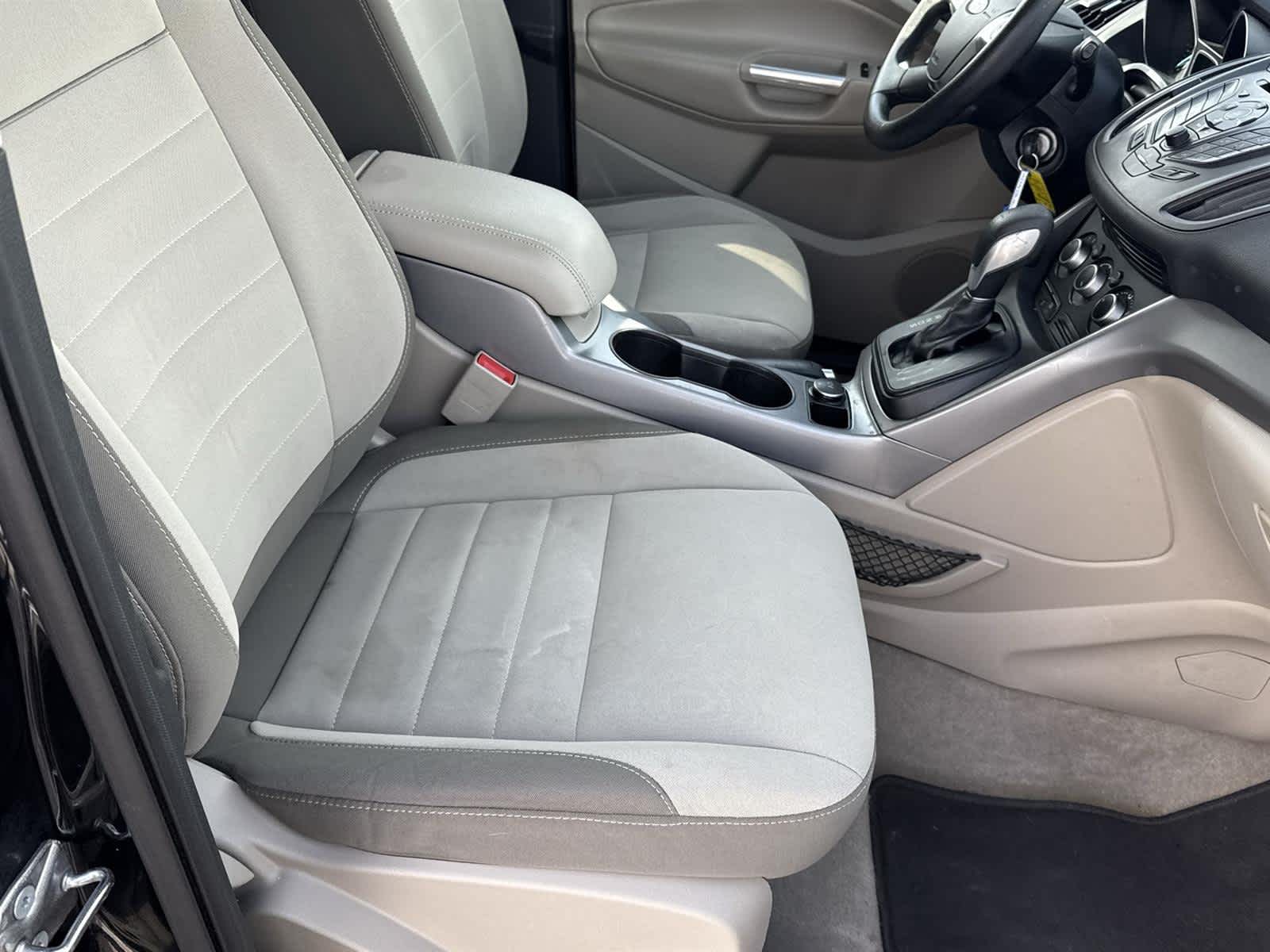 Thumbnail: 2015 Ford Escape - 16