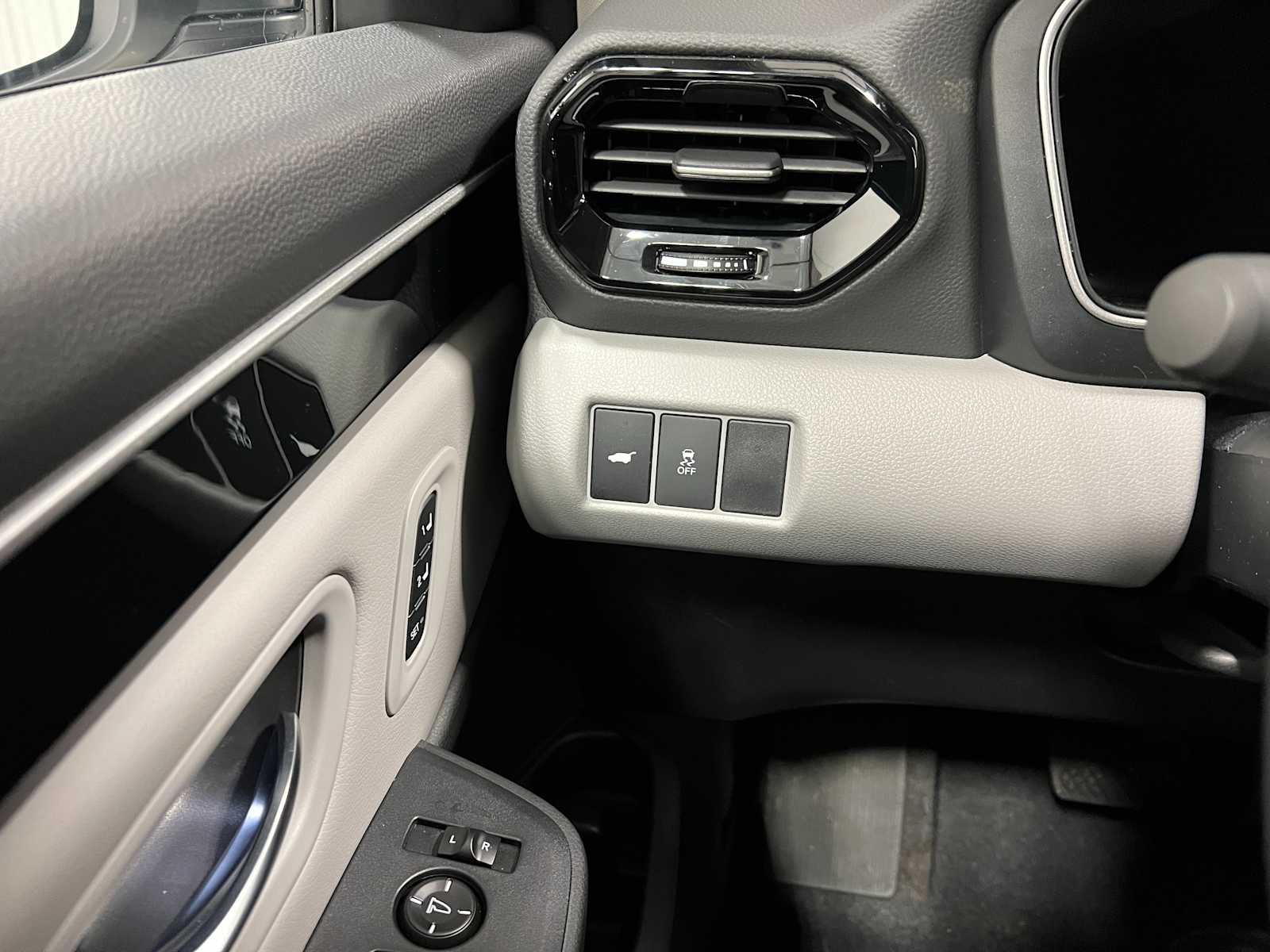 Thumbnail: 2025 Honda Pilot - 17