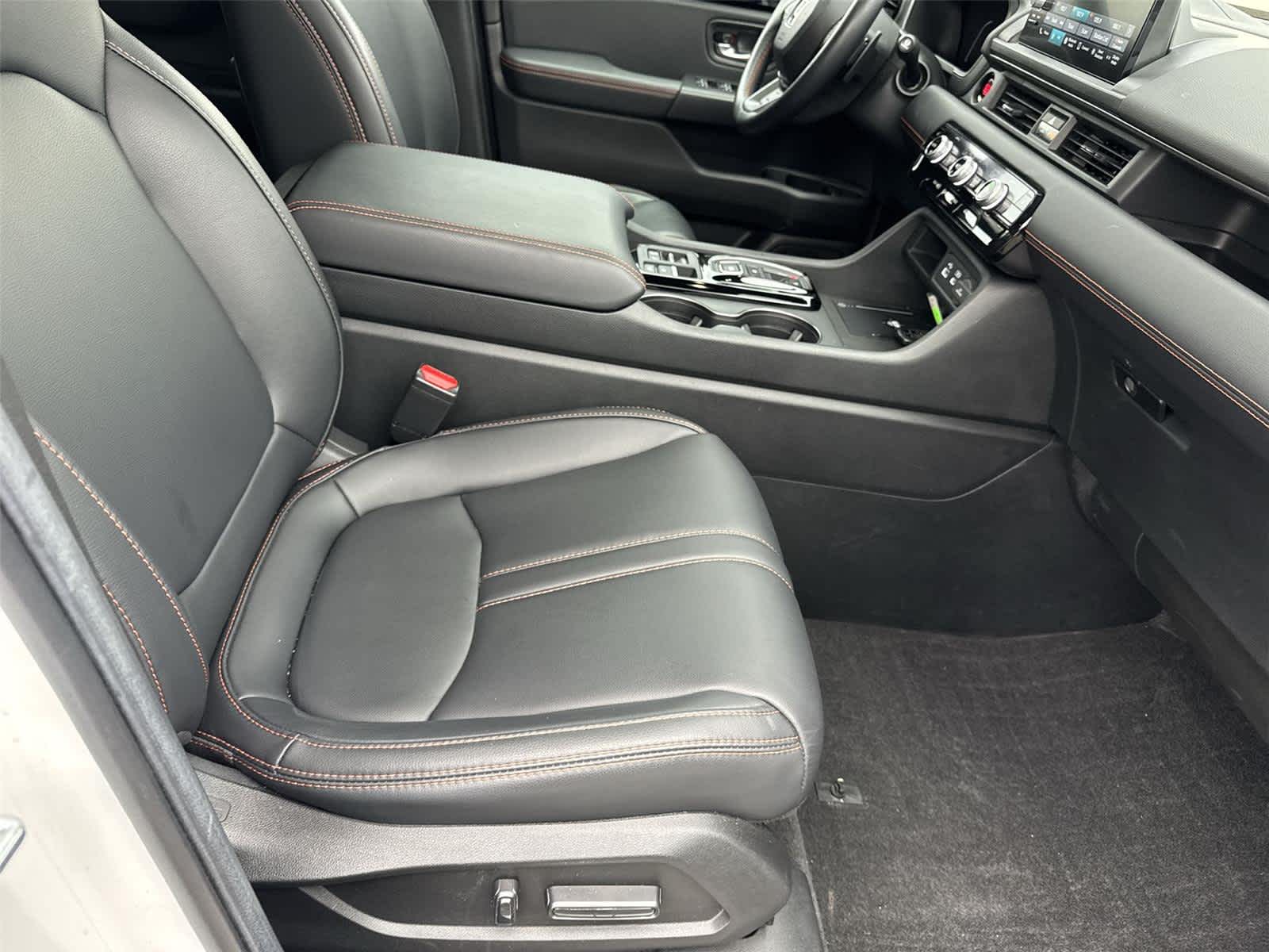 Thumbnail: 2025 Honda Pilot - 17