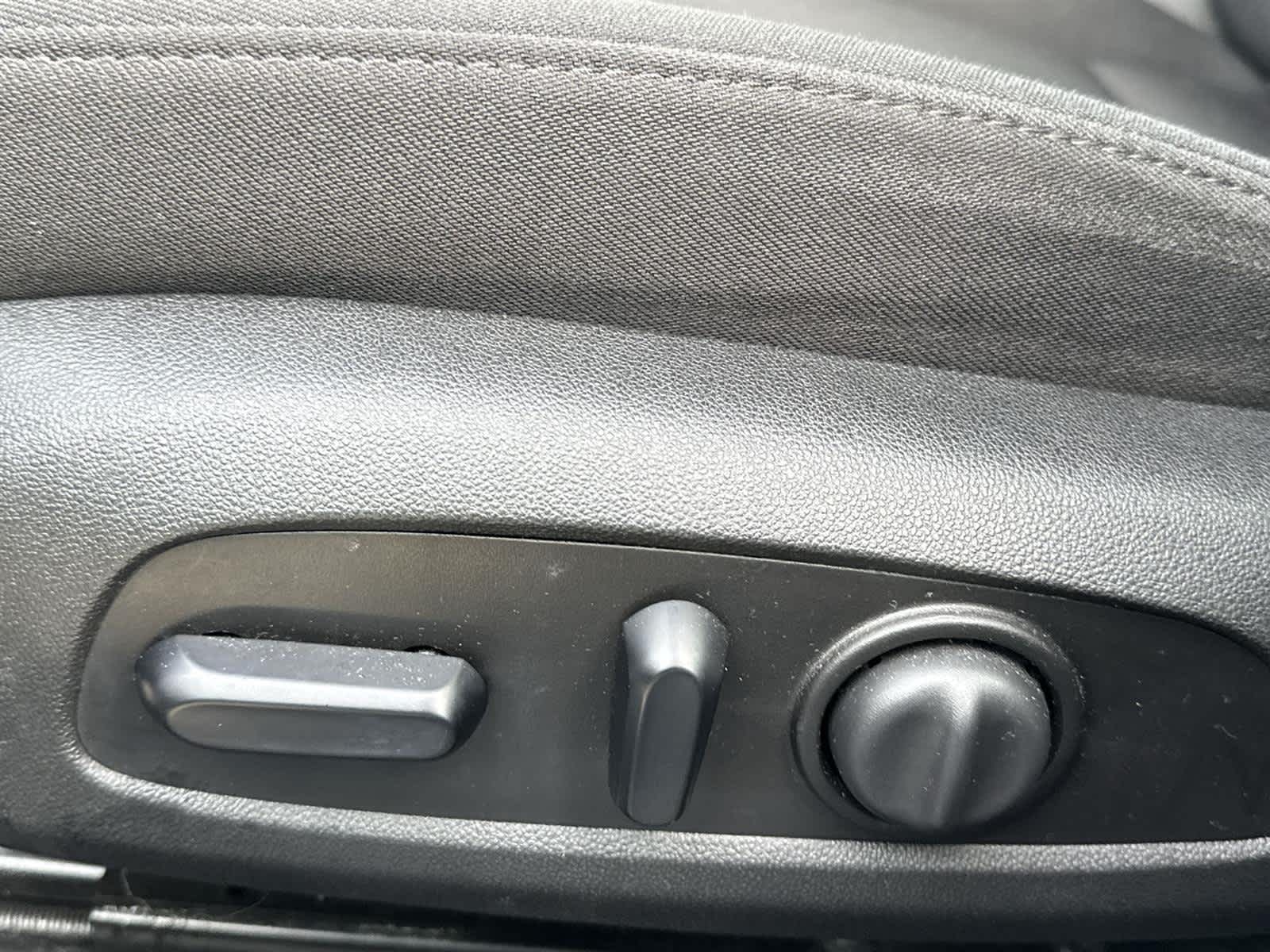 Thumbnail: 2020 Chevrolet Malibu - 14