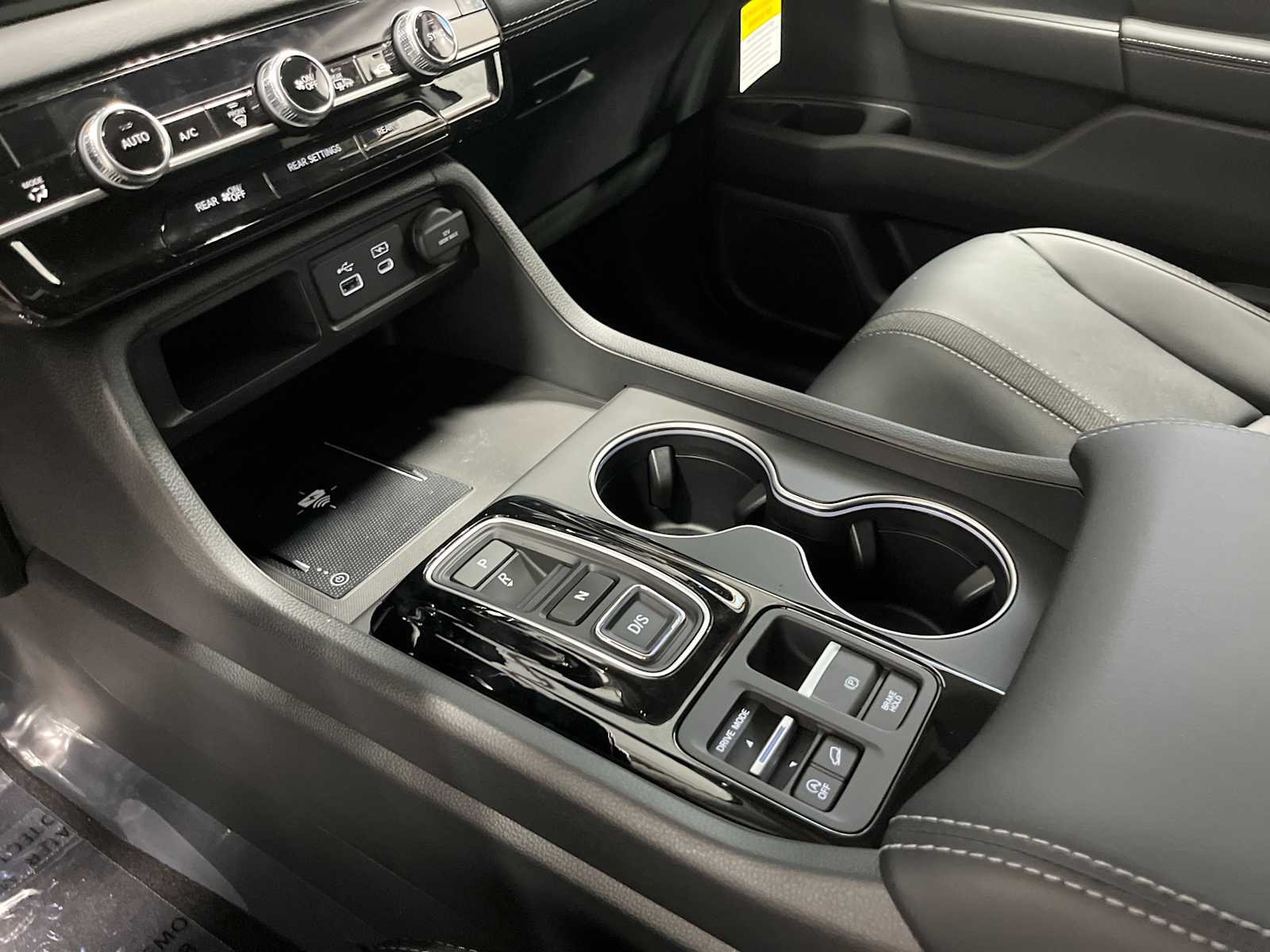 Thumbnail: 2025 Honda Pilot - 15