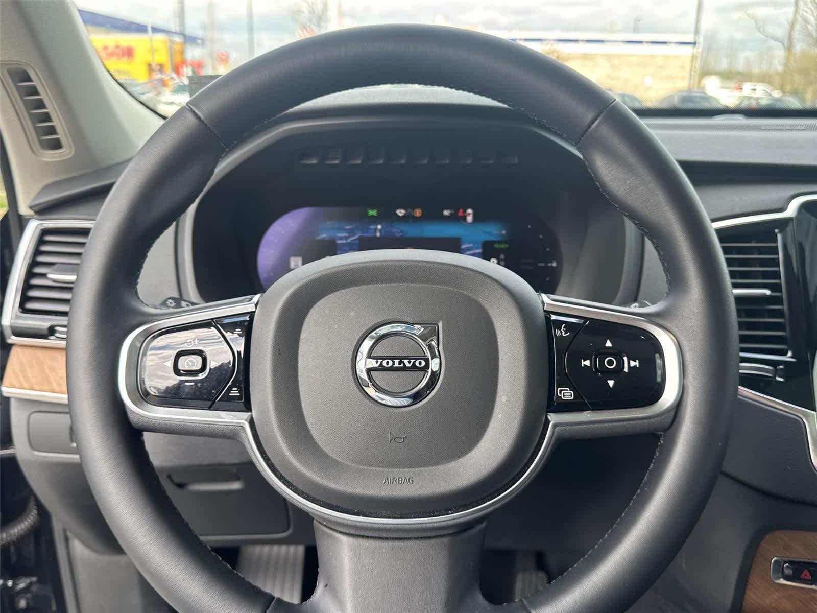 Thumbnail: 2023 Volvo XC90 - 17