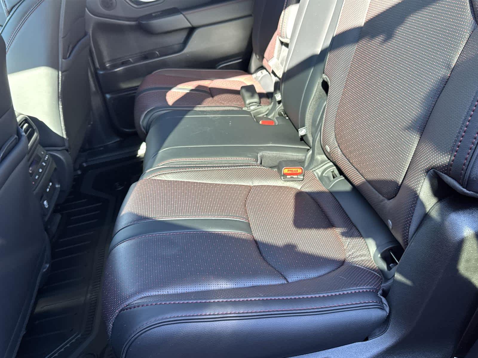 Thumbnail: 2025 Honda Pilot - 15