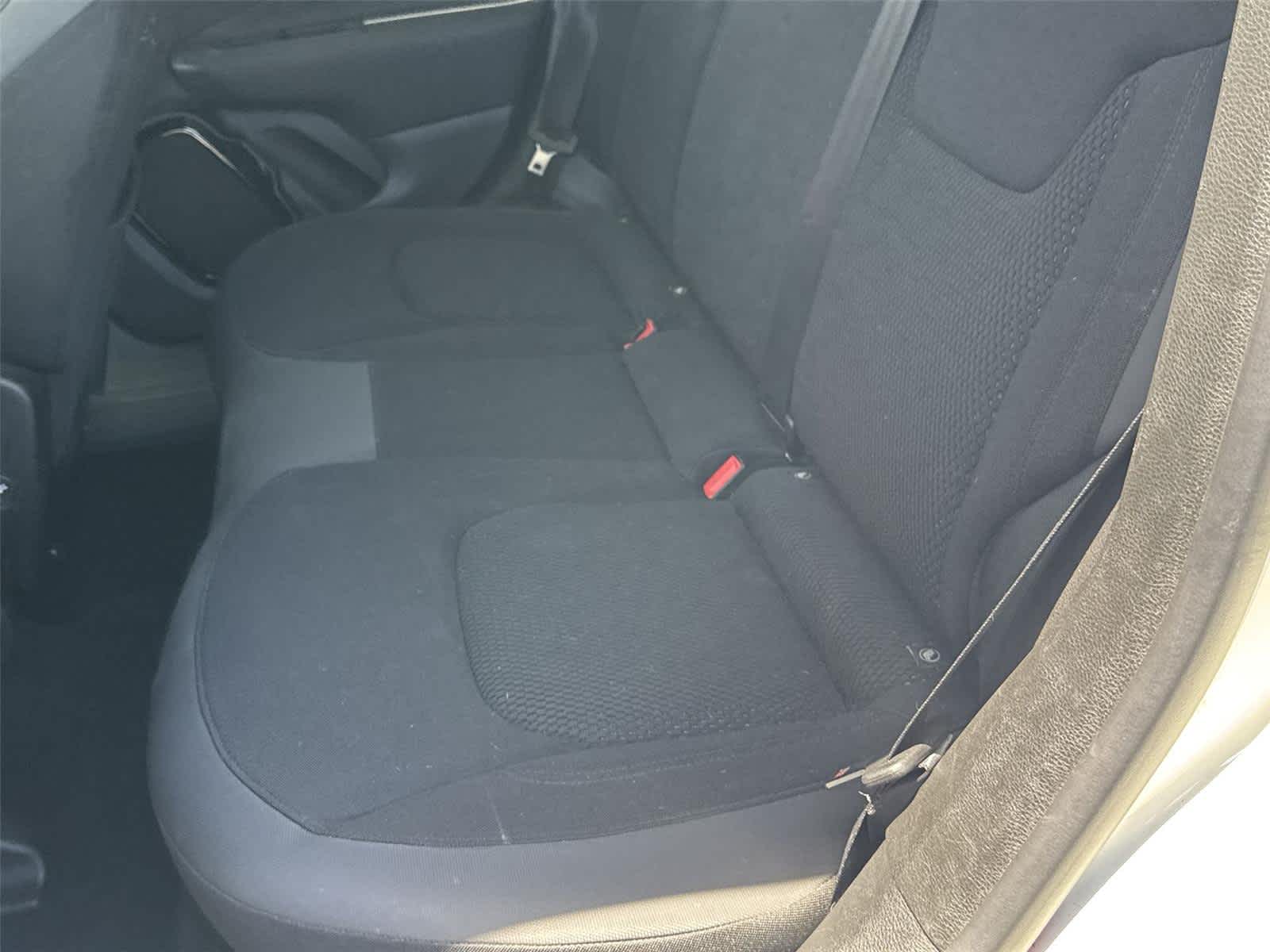 Thumbnail: 2018 Jeep Renegade - 15