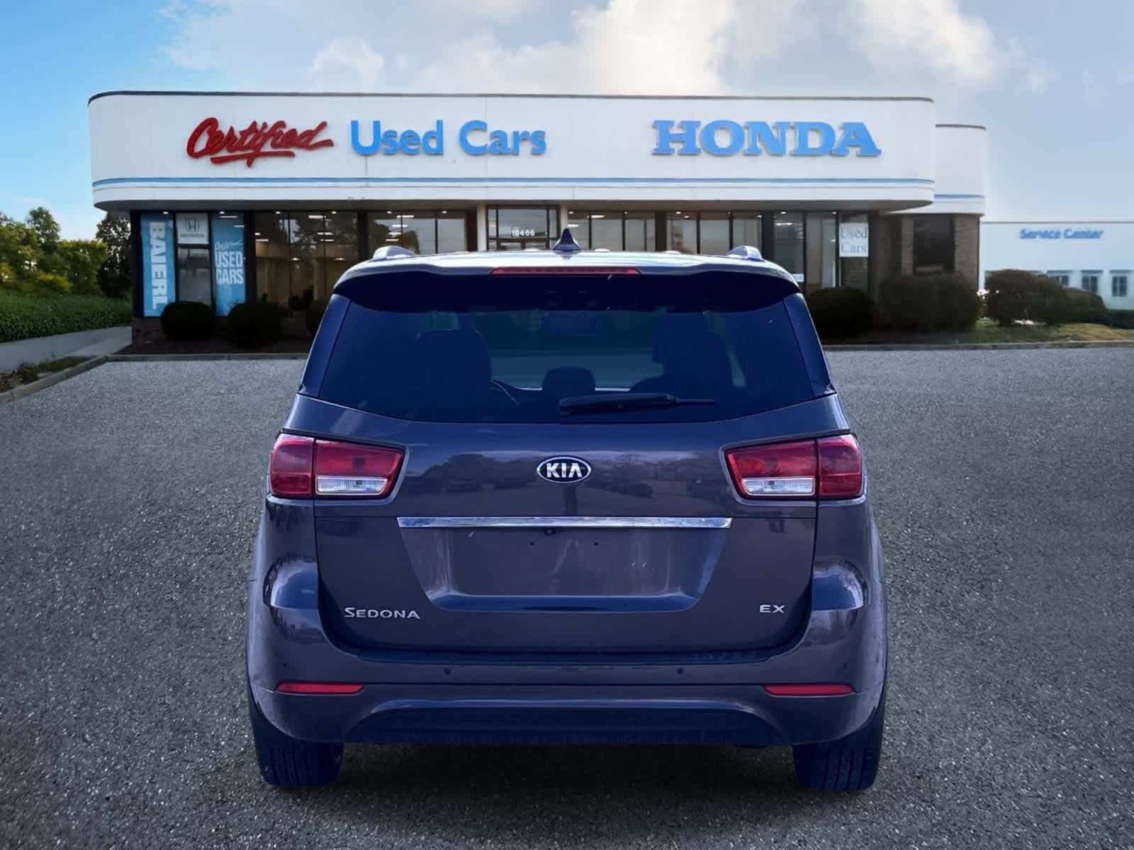 Thumbnail: 2016 Kia Sedona - 4