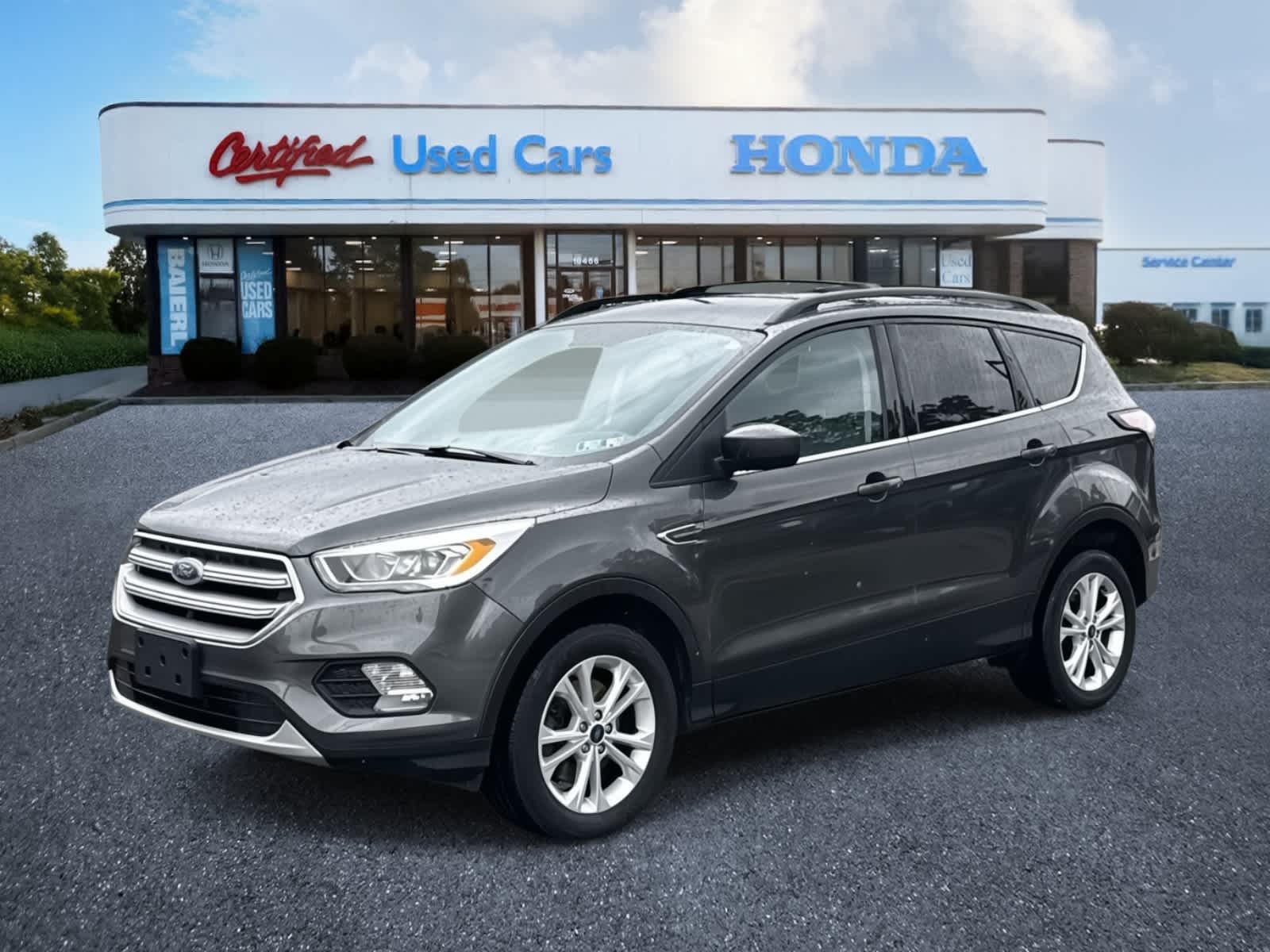 2017 Ford Escape SE Hero Image