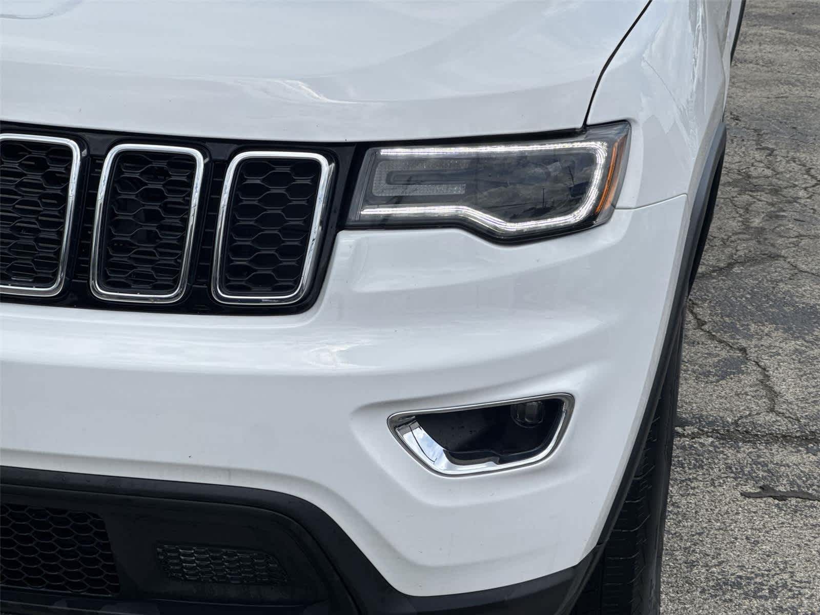 Thumbnail: 2020 Jeep Grand Cherokee - 9