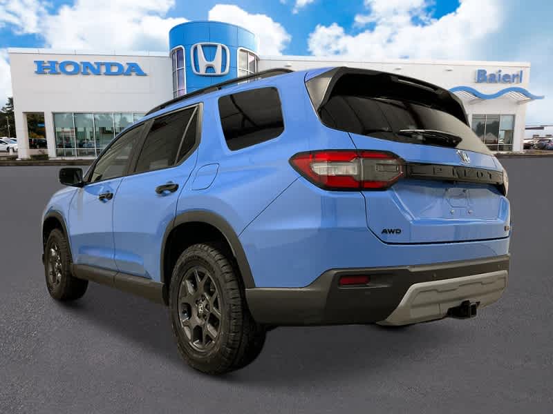 2025 Honda Pilot TrailSport photo 3