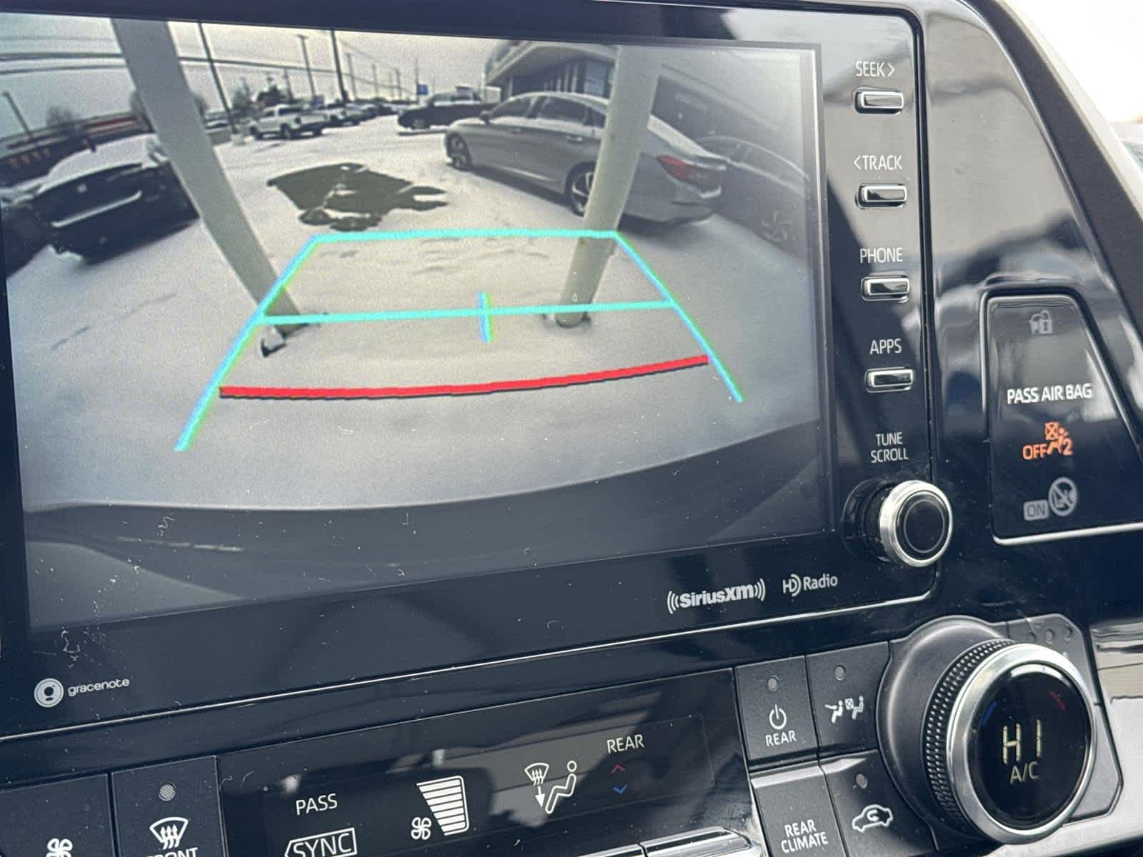 Thumbnail: 2020 Toyota Highlander - 24