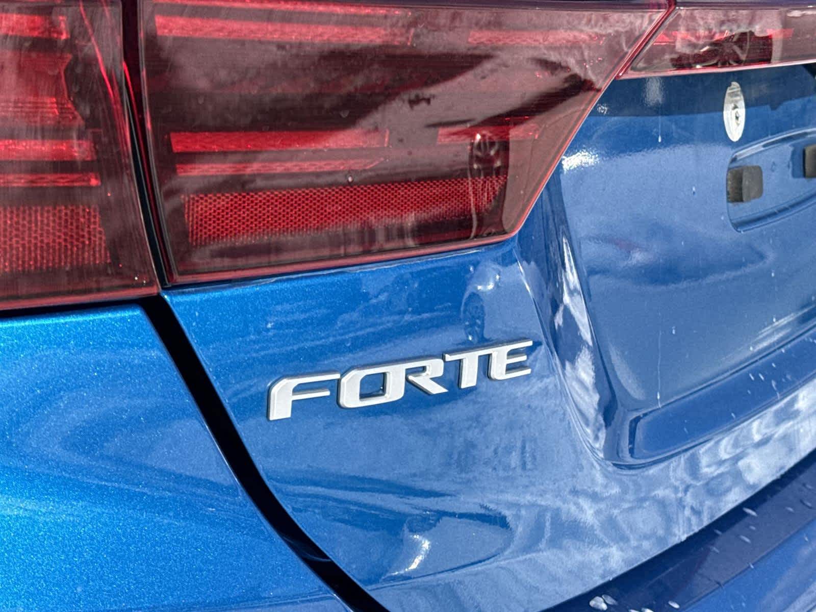 Thumbnail: 2022 Kia Forte - 11