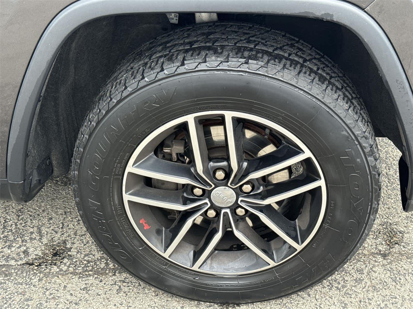 Thumbnail: 2018 Jeep Grand Cherokee - 12