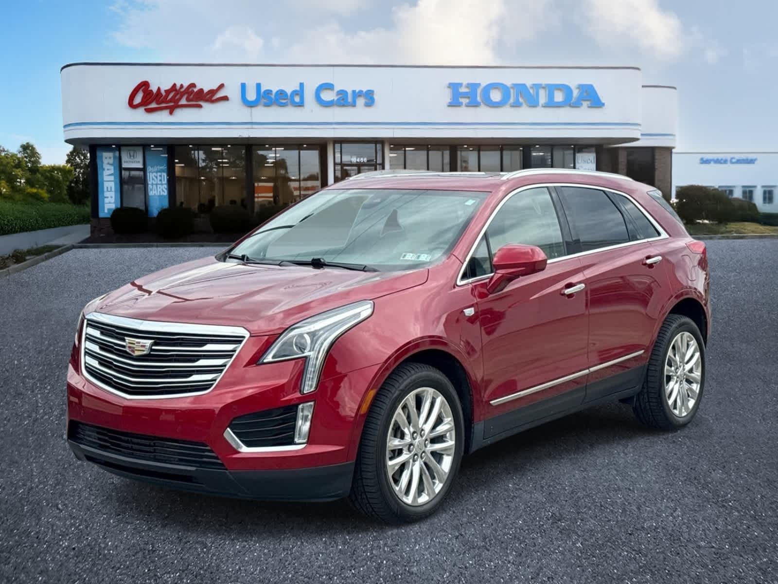Thumbnail: 2019 Cadillac XT5 - 1