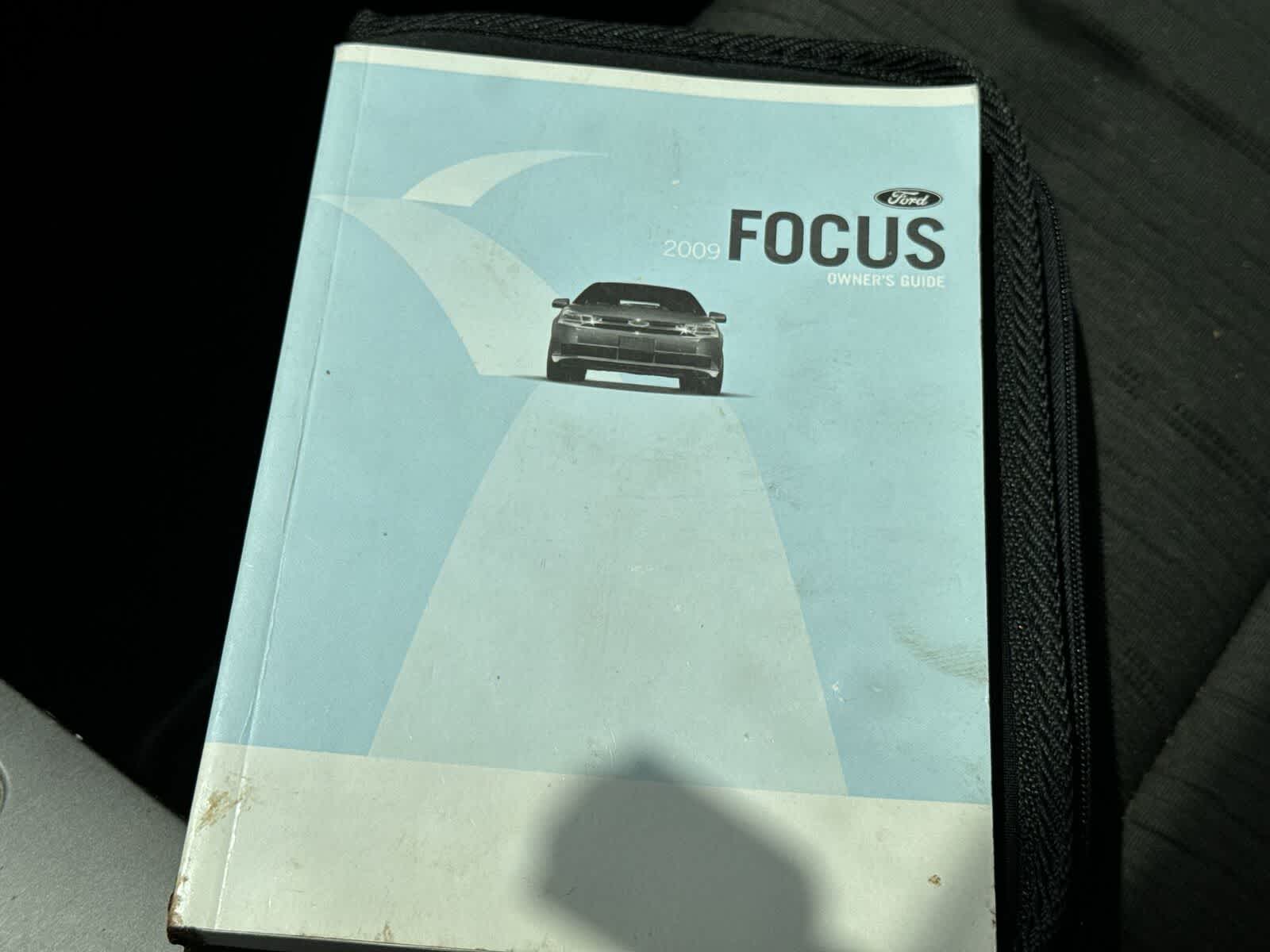 2009 Ford Focus SE 28