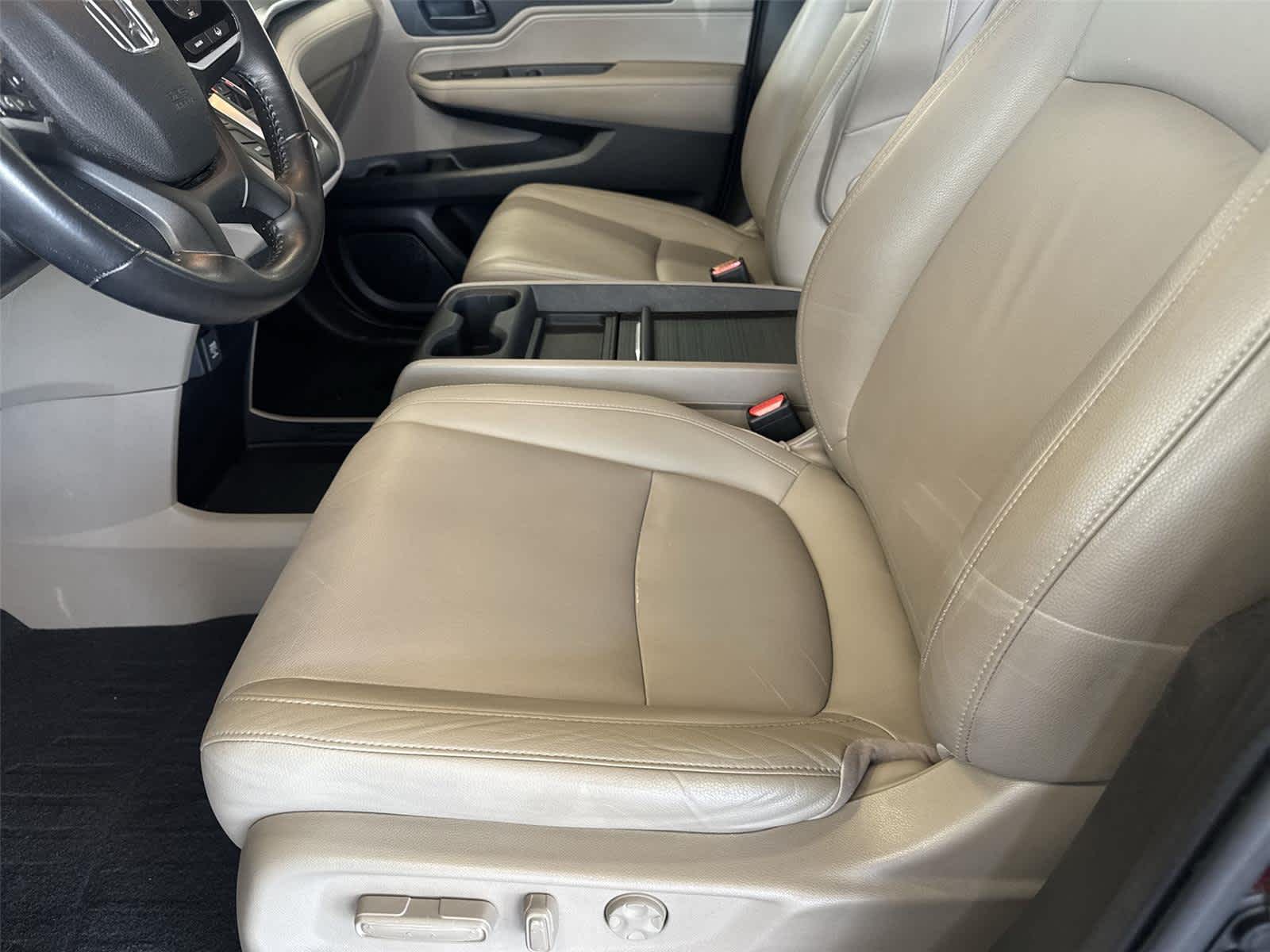 Thumbnail: 2018 Honda Odyssey - 11