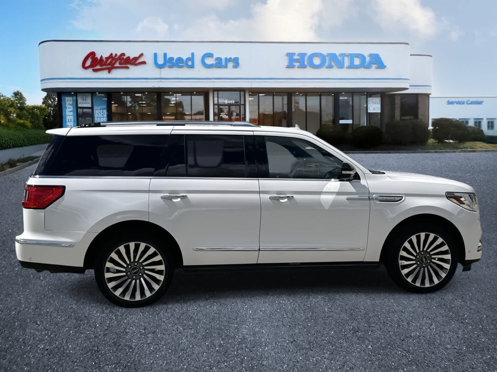 Thumbnail: 2019 Lincoln Navigator - 6