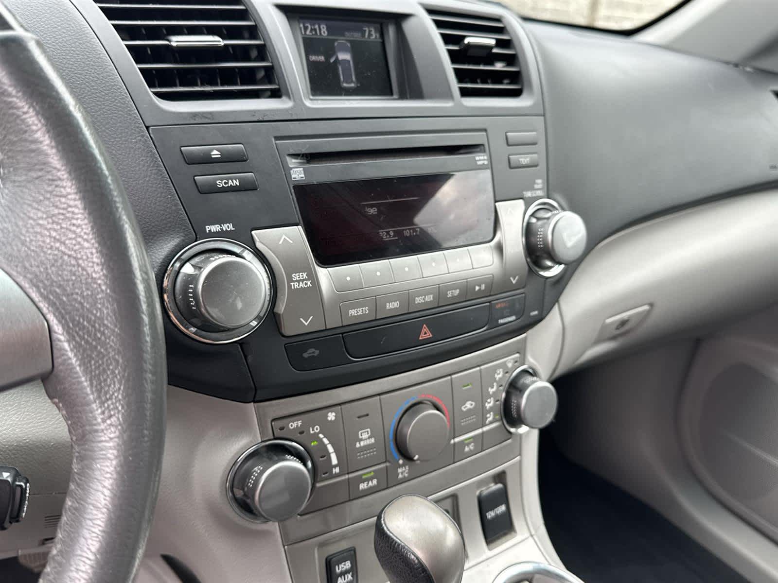 Thumbnail: 2012 Toyota Highlander - 24