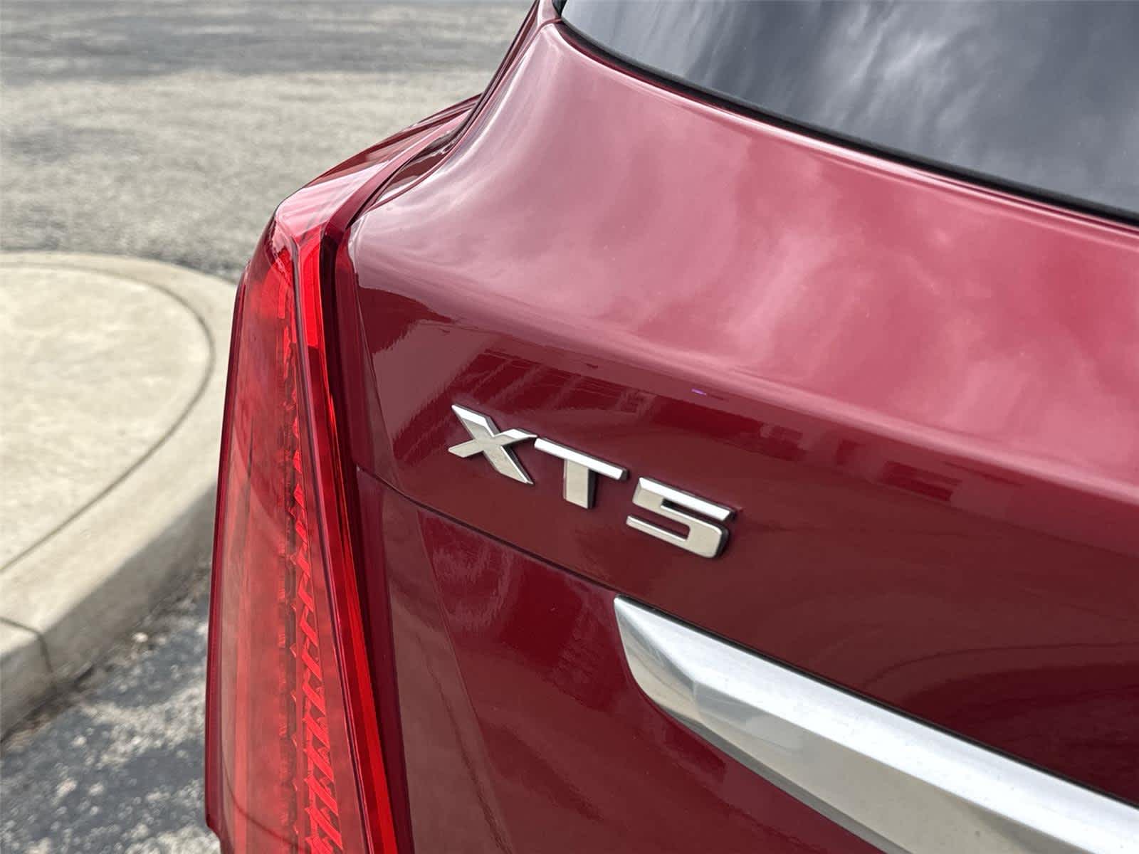 Thumbnail: 2019 Cadillac XT5 - 11