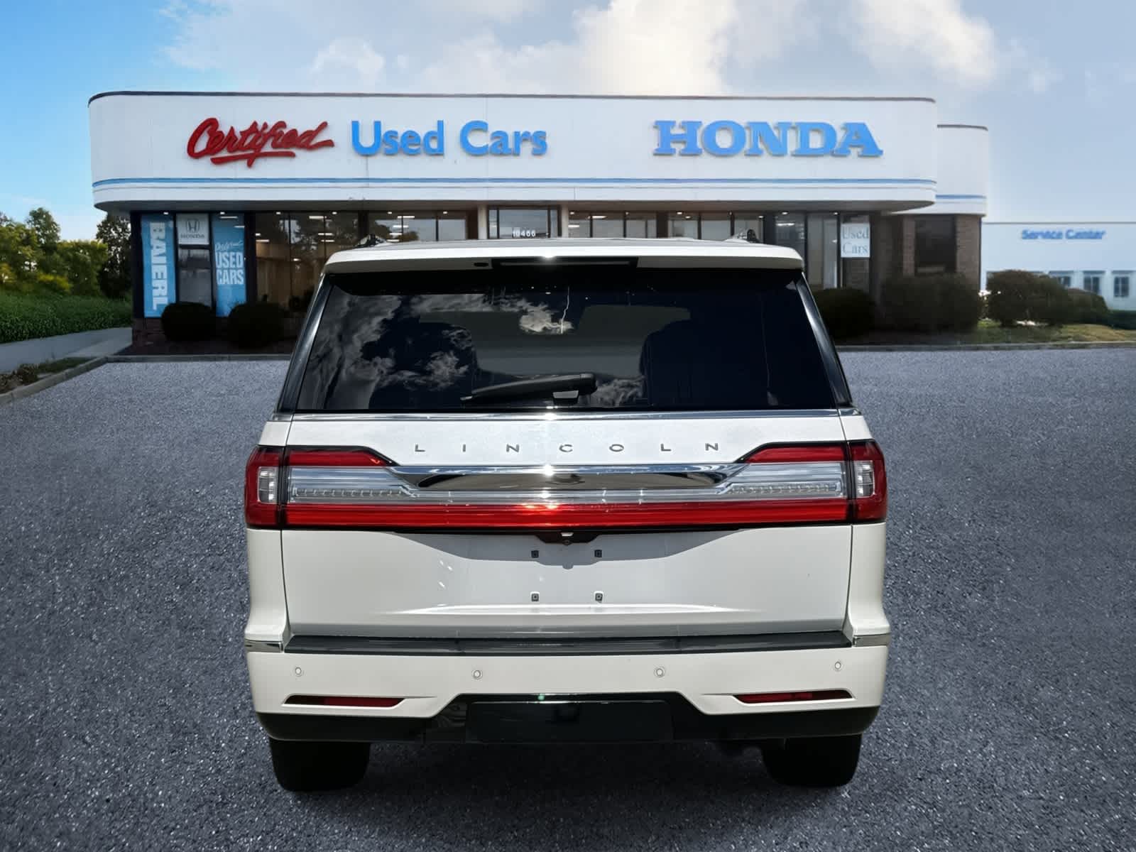 Thumbnail: 2019 Lincoln Navigator - 4