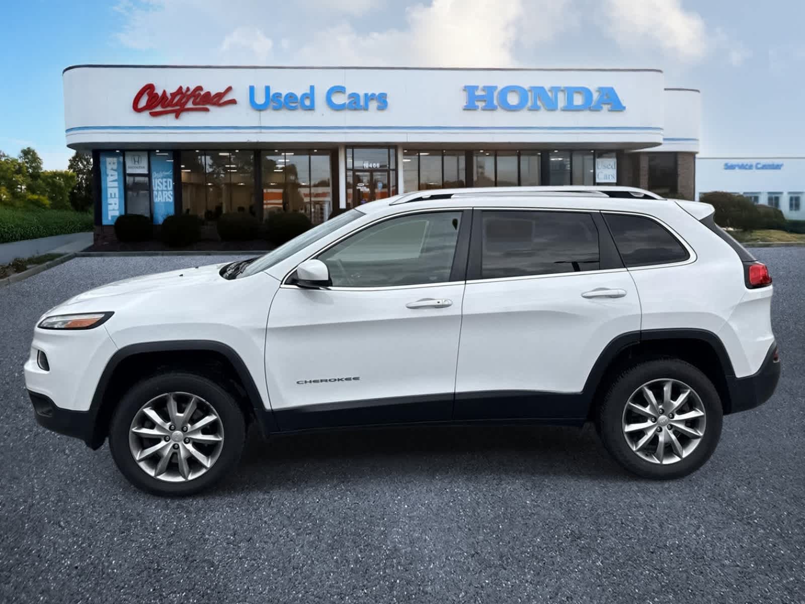 Thumbnail: 2018 Jeep Cherokee - 2