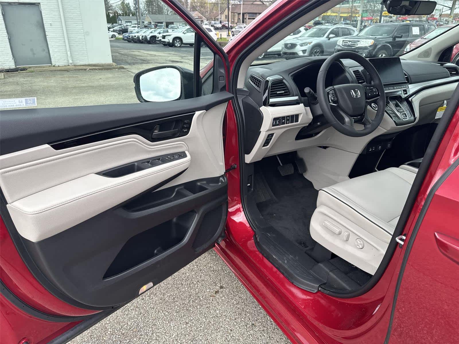 Thumbnail: 2026 Honda Odyssey - 2