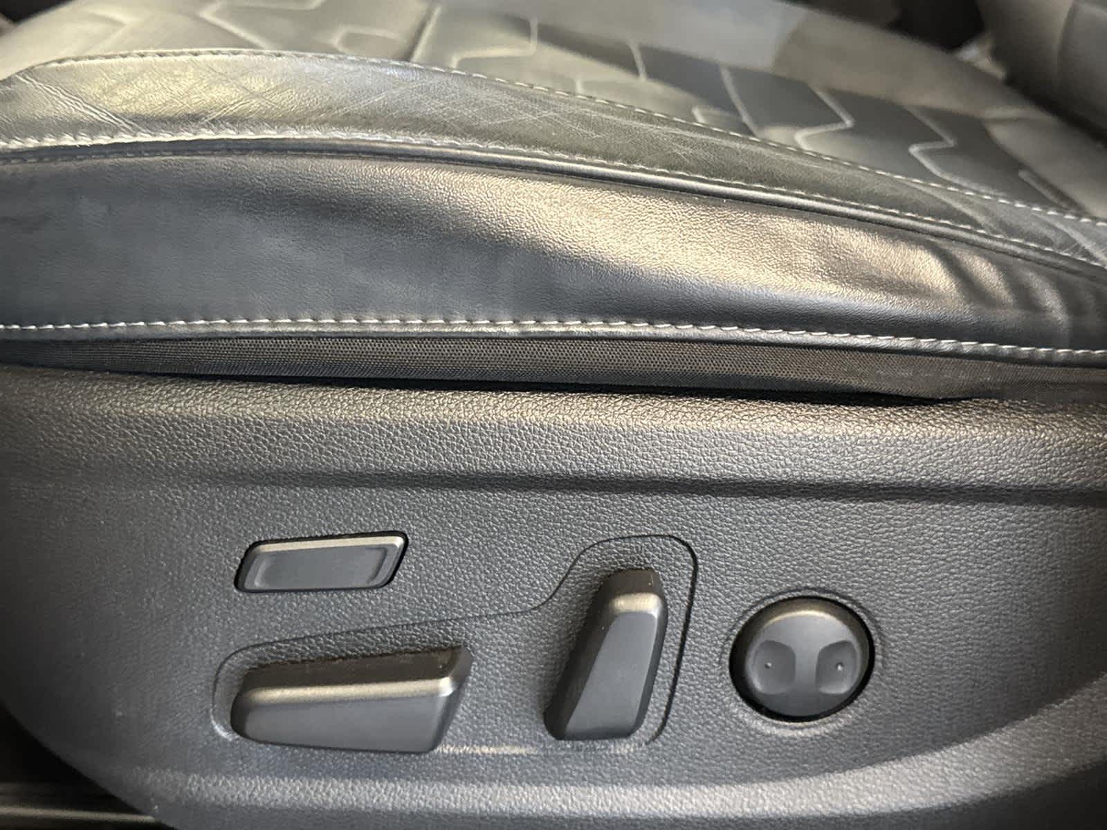 Thumbnail: 2021 Kia Telluride - 13