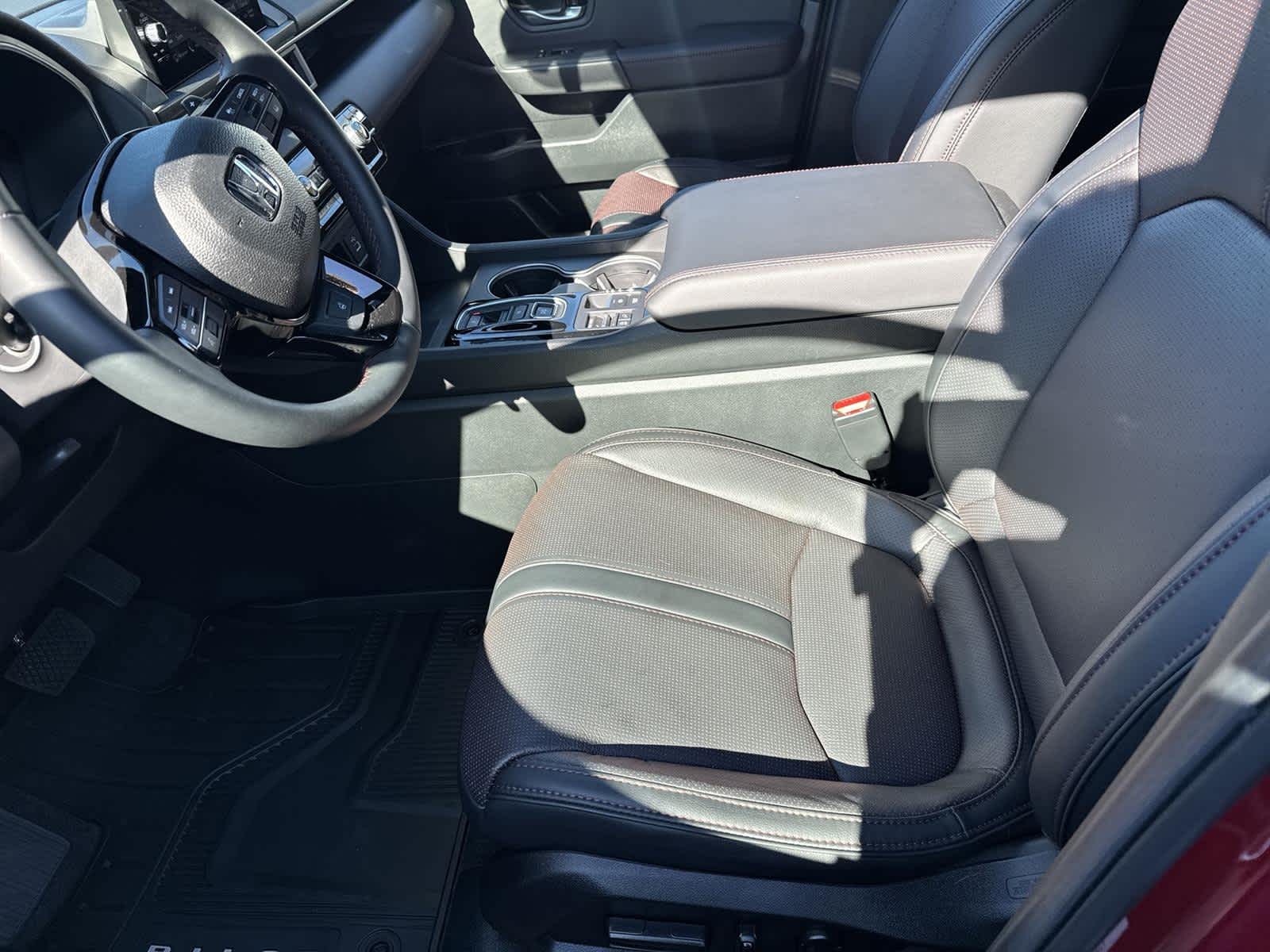 Thumbnail: 2025 Honda Pilot - 13