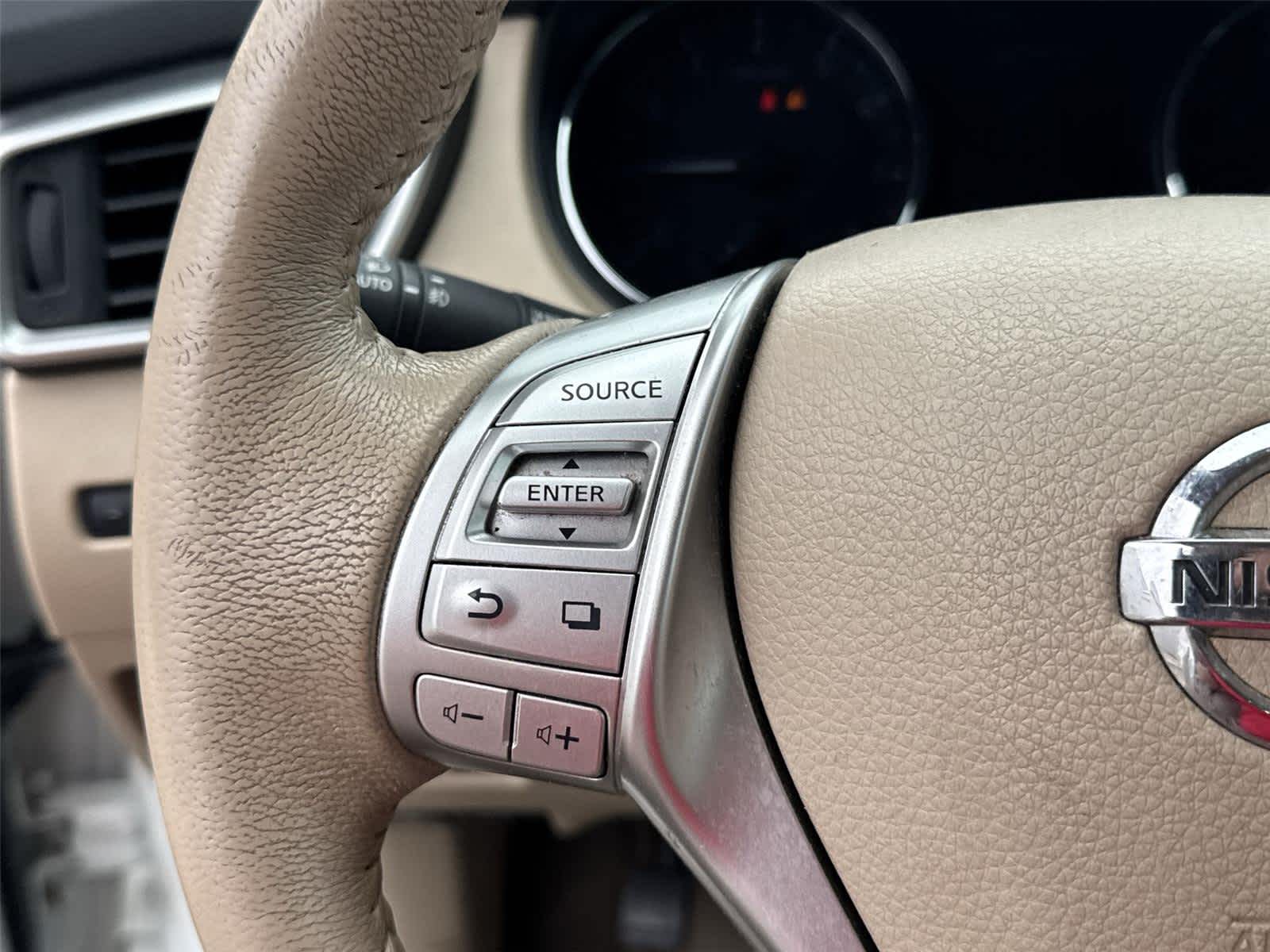 Thumbnail: 2015 Nissan Rogue - 19