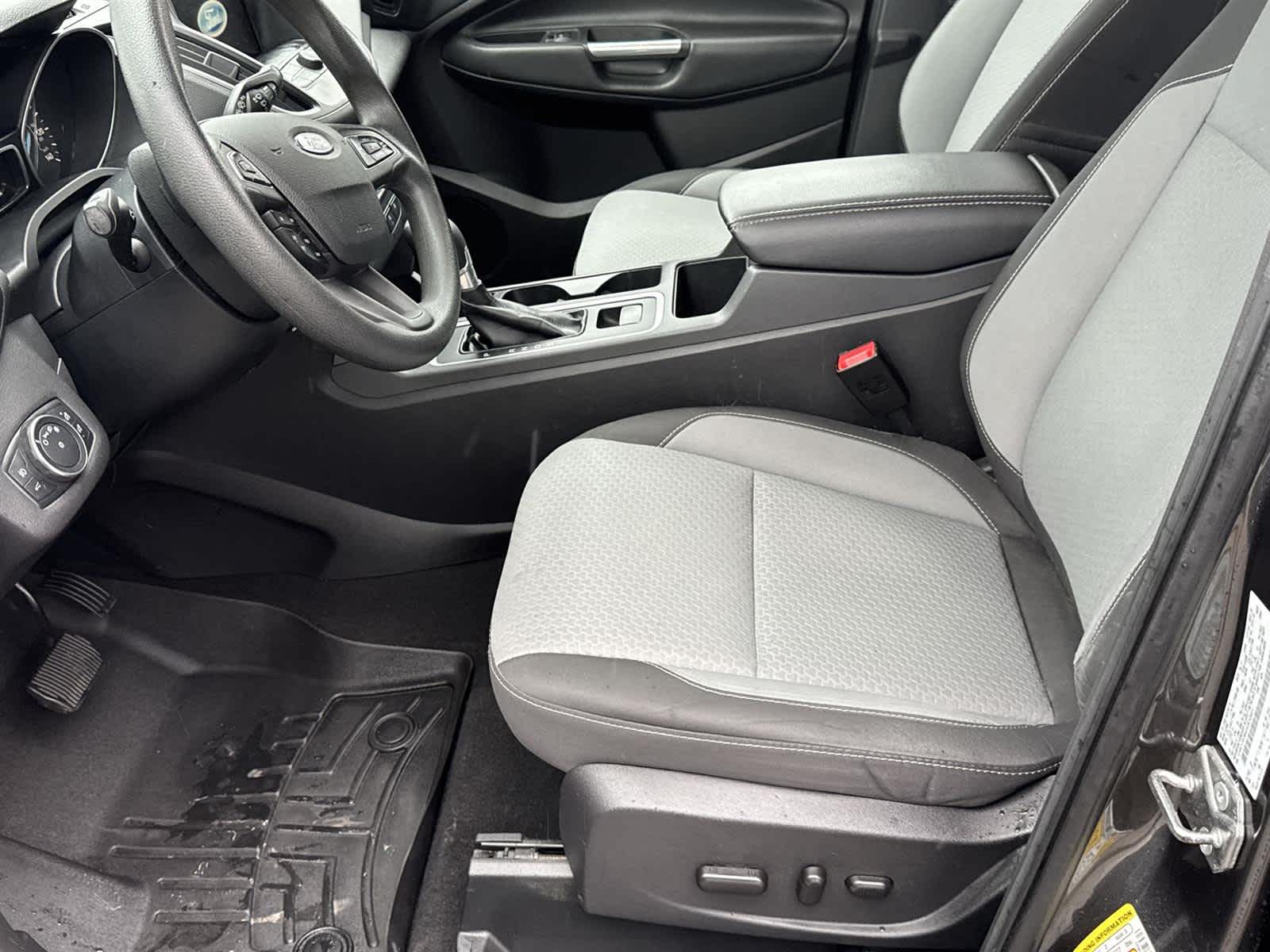 2017 Ford Escape SE 12