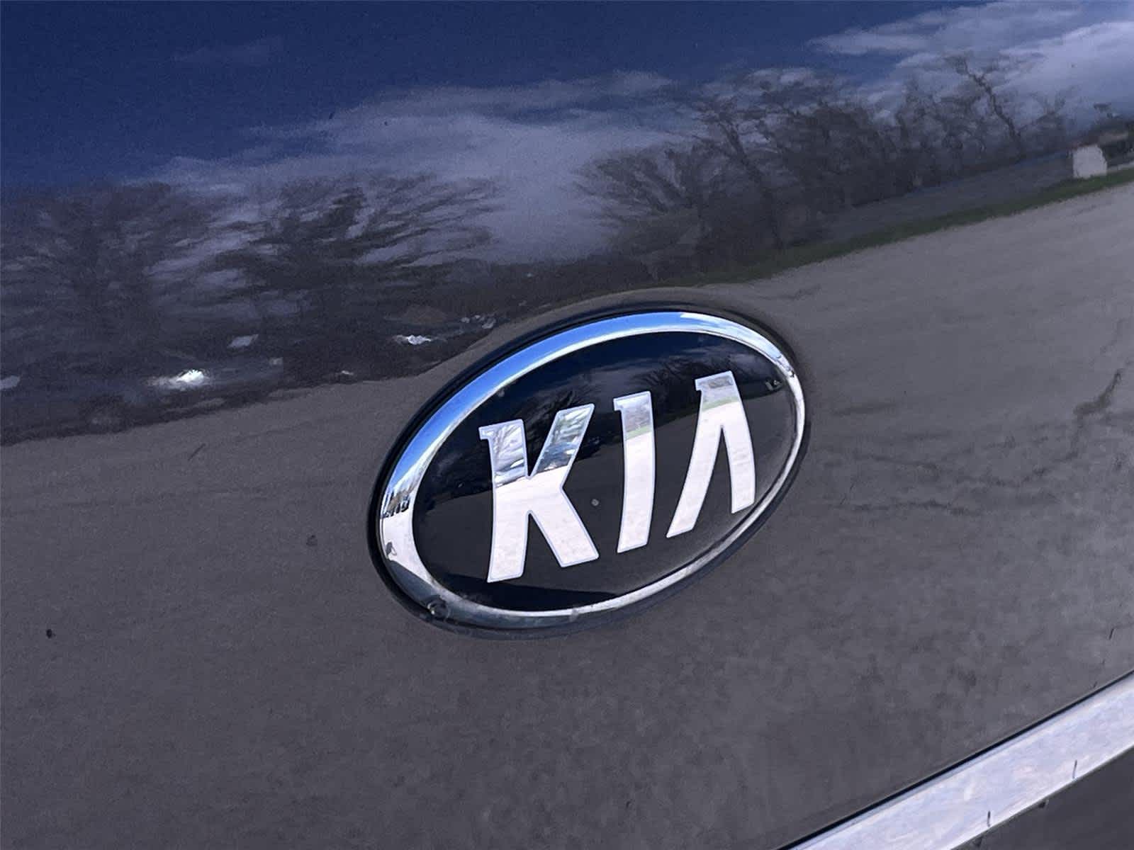 Thumbnail: 2016 Kia Sedona - 10