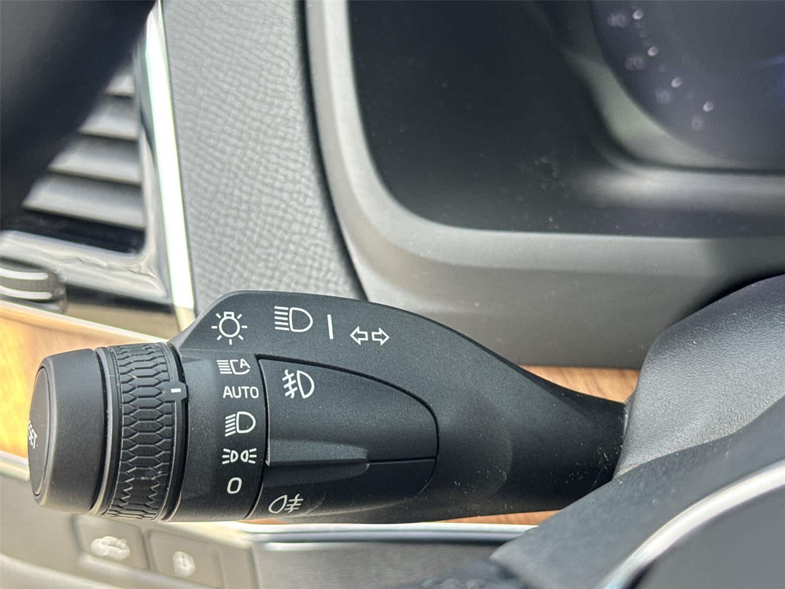 Thumbnail: 2023 Volvo XC90 - 21