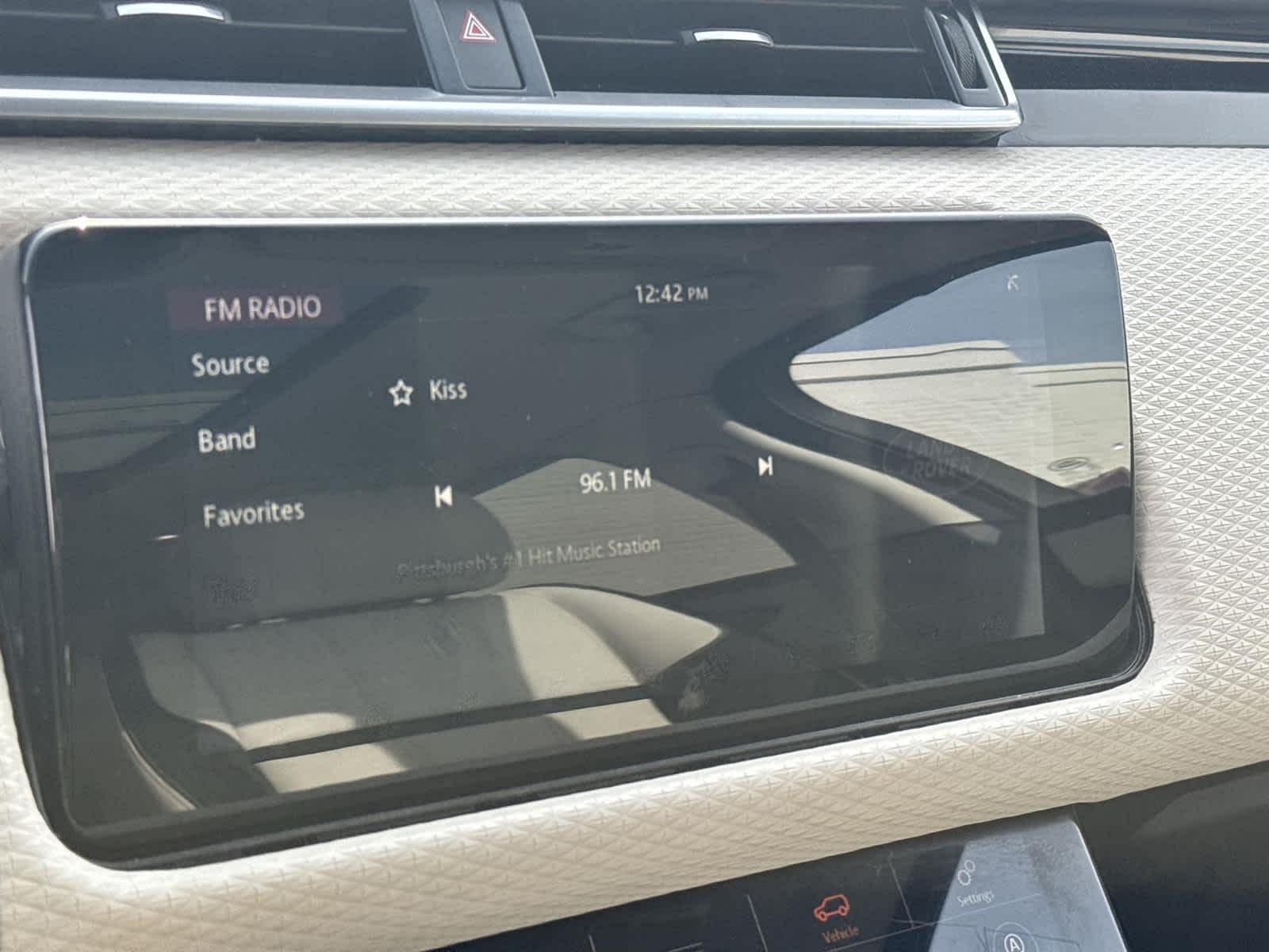 Thumbnail: 2020 Land Rover Range Rover Velar - 26