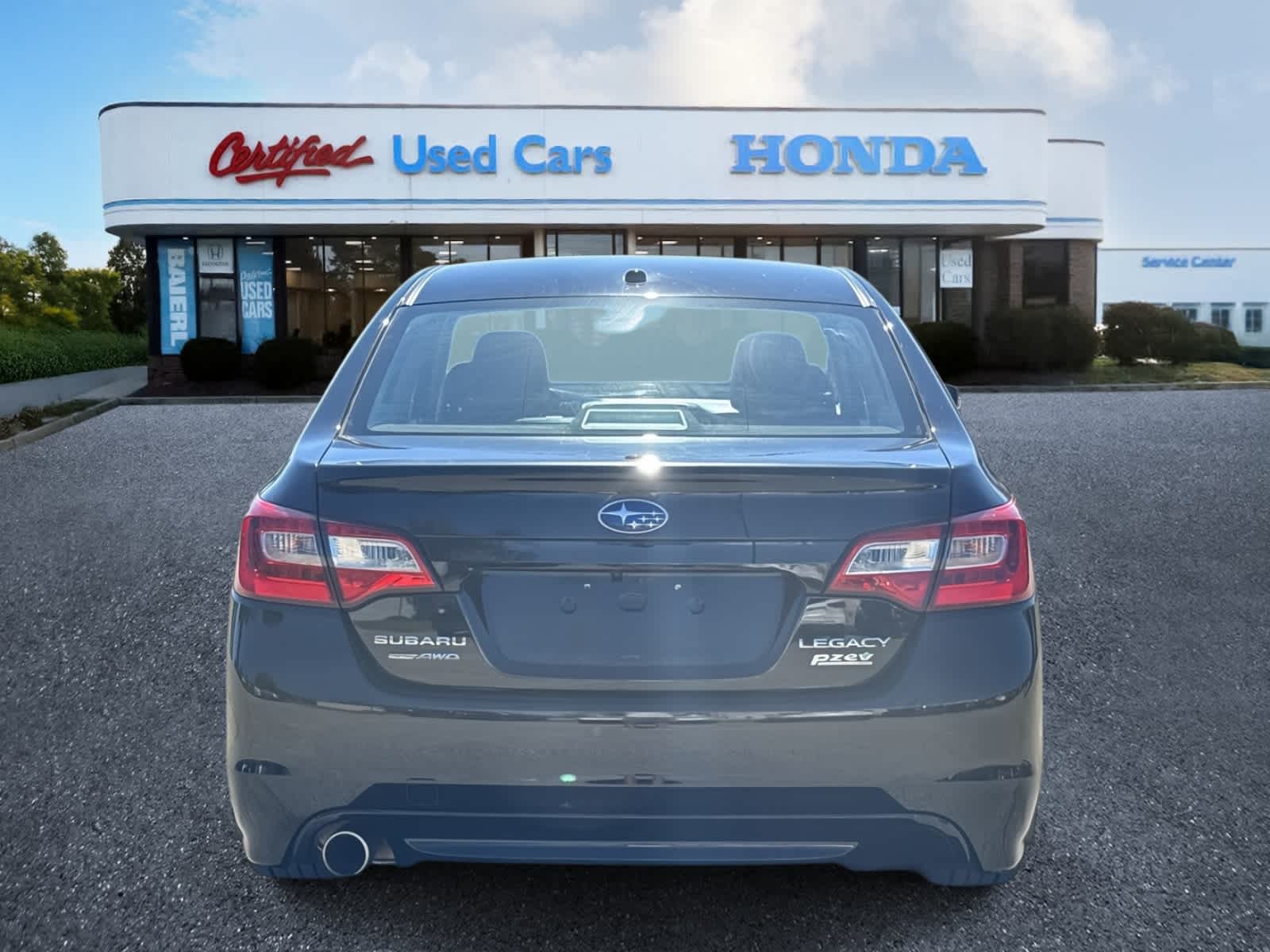 2015 Subaru Legacy 2.5i Limited photo 4